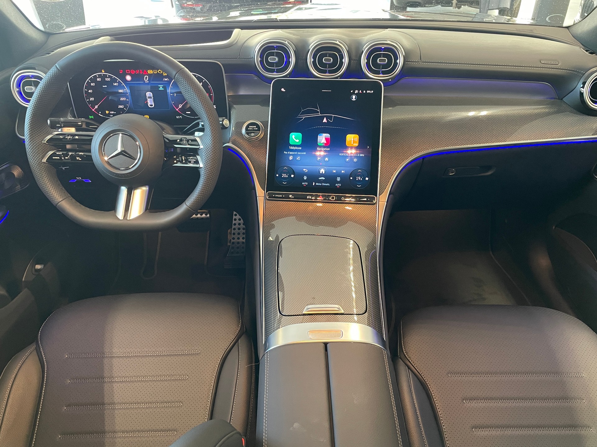 MERCEDES-BENZ GLC Coupé 220 d 4Matic 9G-Tronic AMG Line-image-14