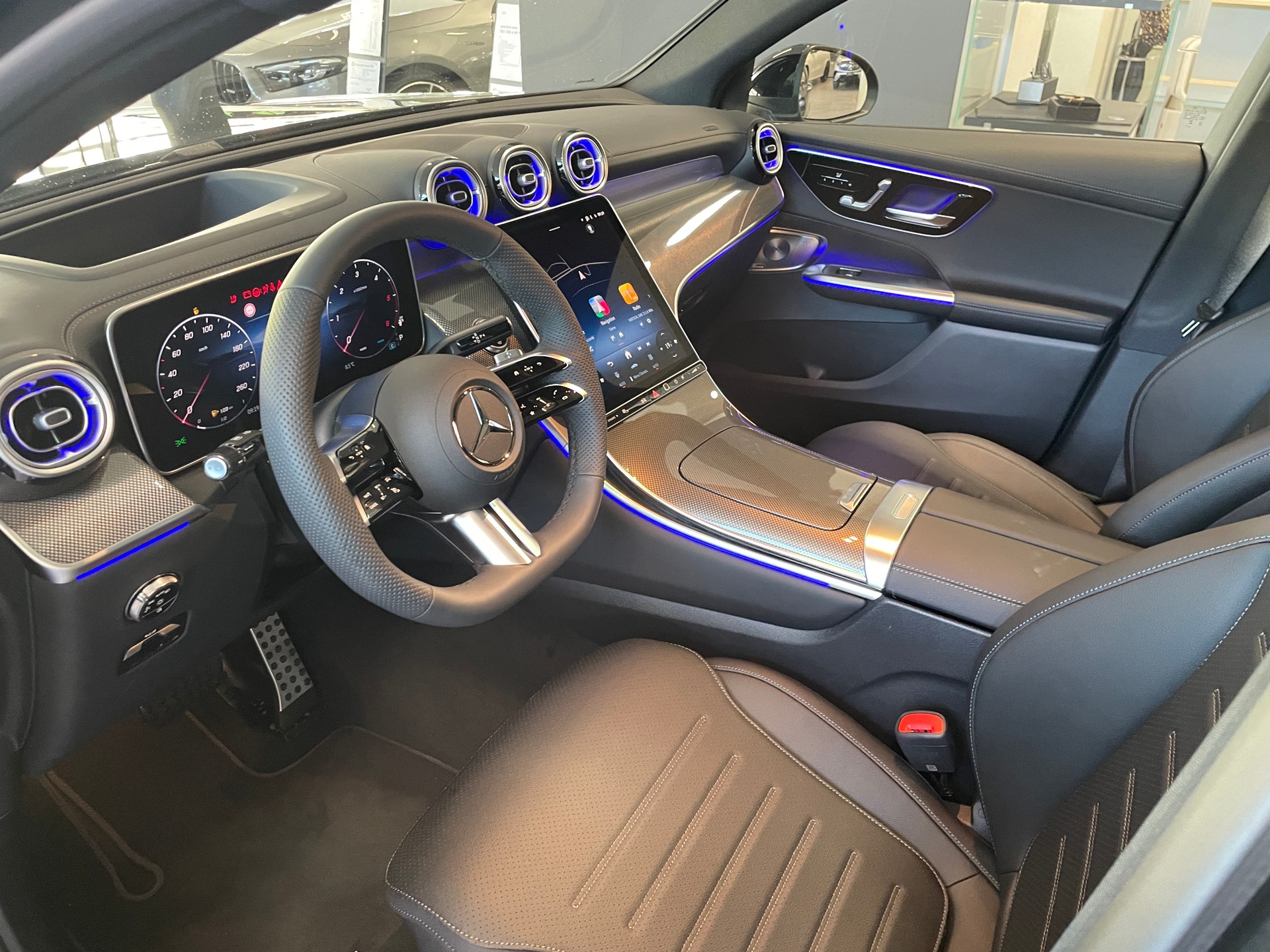 MERCEDES-BENZ GLC Coupé 220 d 4Matic 9G-Tronic AMG Line-image-11