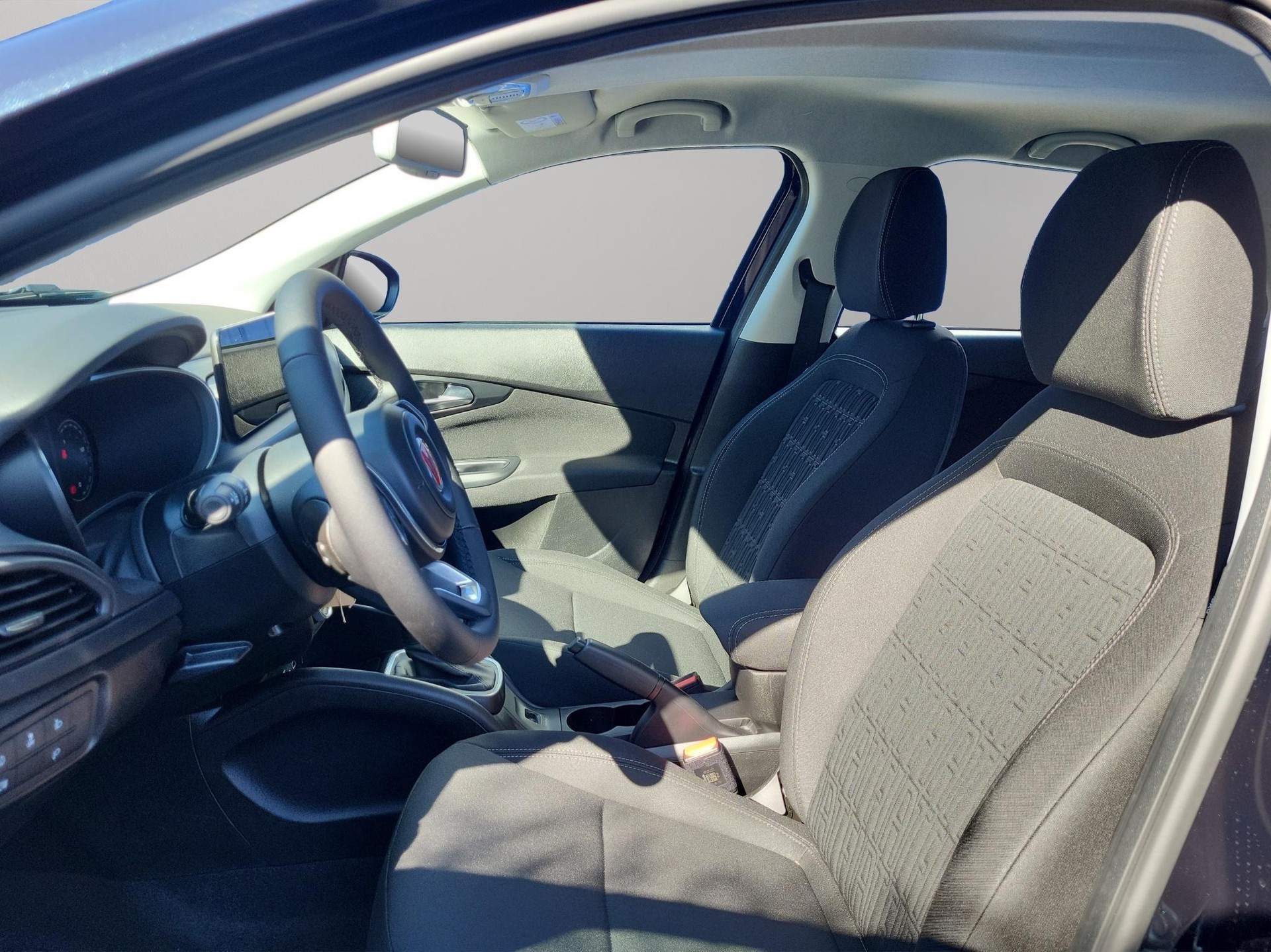FIAT Tipo SW 1.5 Hybrid Swiss Cross-image-6