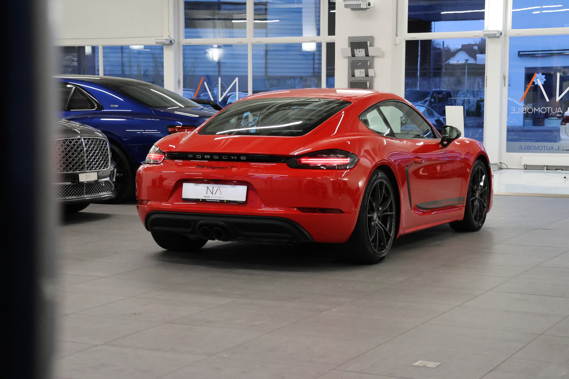 PORSCHE 718 Cayman 2.0 T PDK *Sport Chrono* *Sport Abgasanlage*-image-11