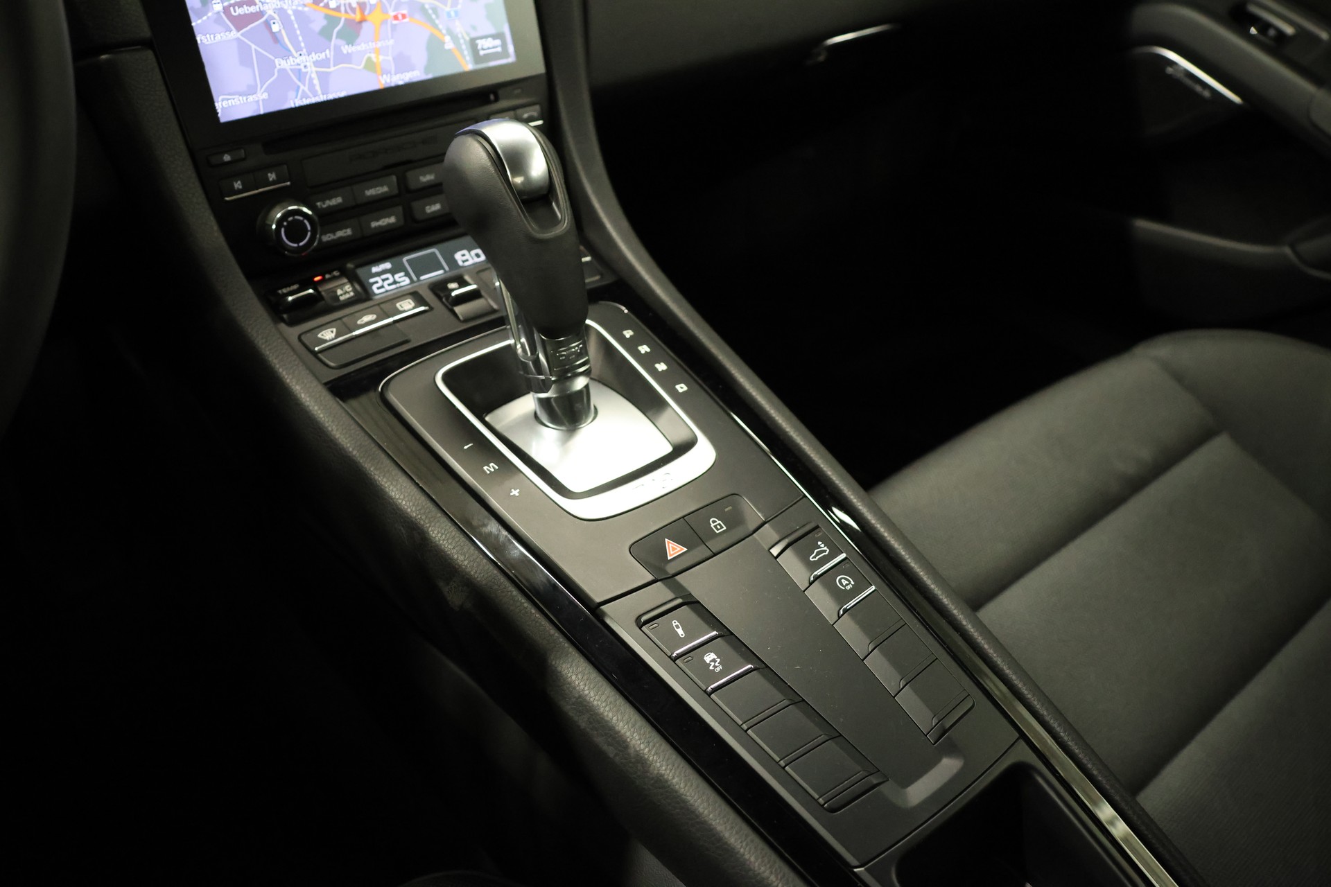 PORSCHE 718 Cayman 2.0 T PDK *Sport Chrono* *Sport Abgasanlage*-image-25