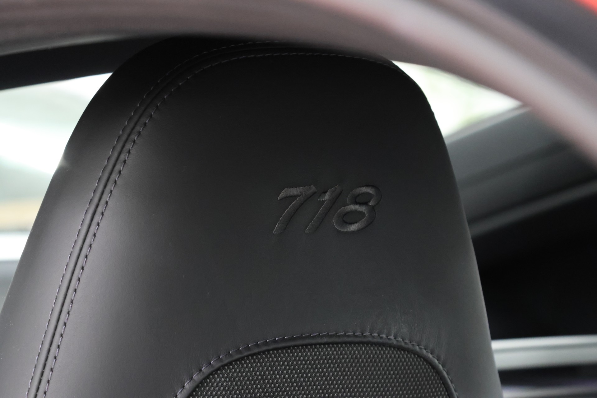 PORSCHE 718 Cayman 2.0 T PDK *Sport Chrono* *Sport Abgasanlage*-image-32