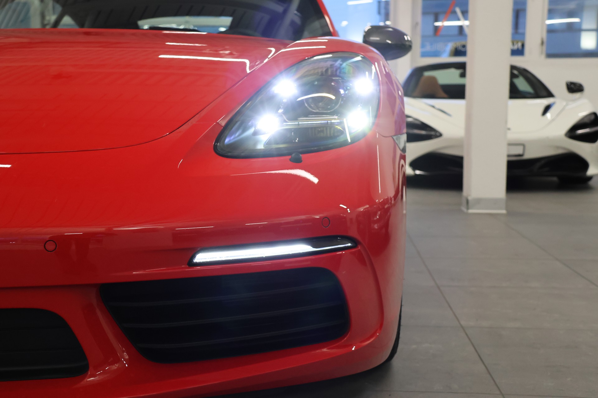 PORSCHE 718 Cayman 2.0 T PDK *Sport Chrono* *Sport Abgasanlage*-image-8