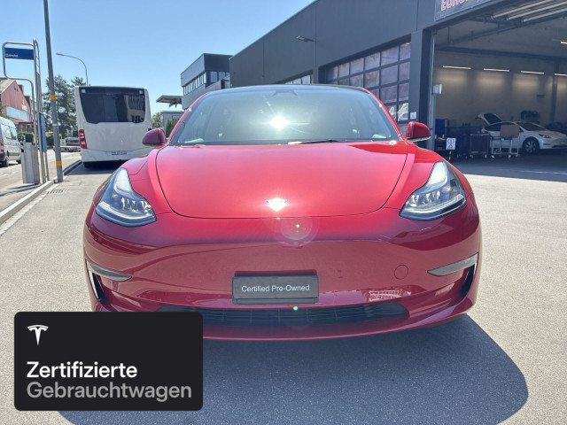 TESLA Model 3 Performance-image-2