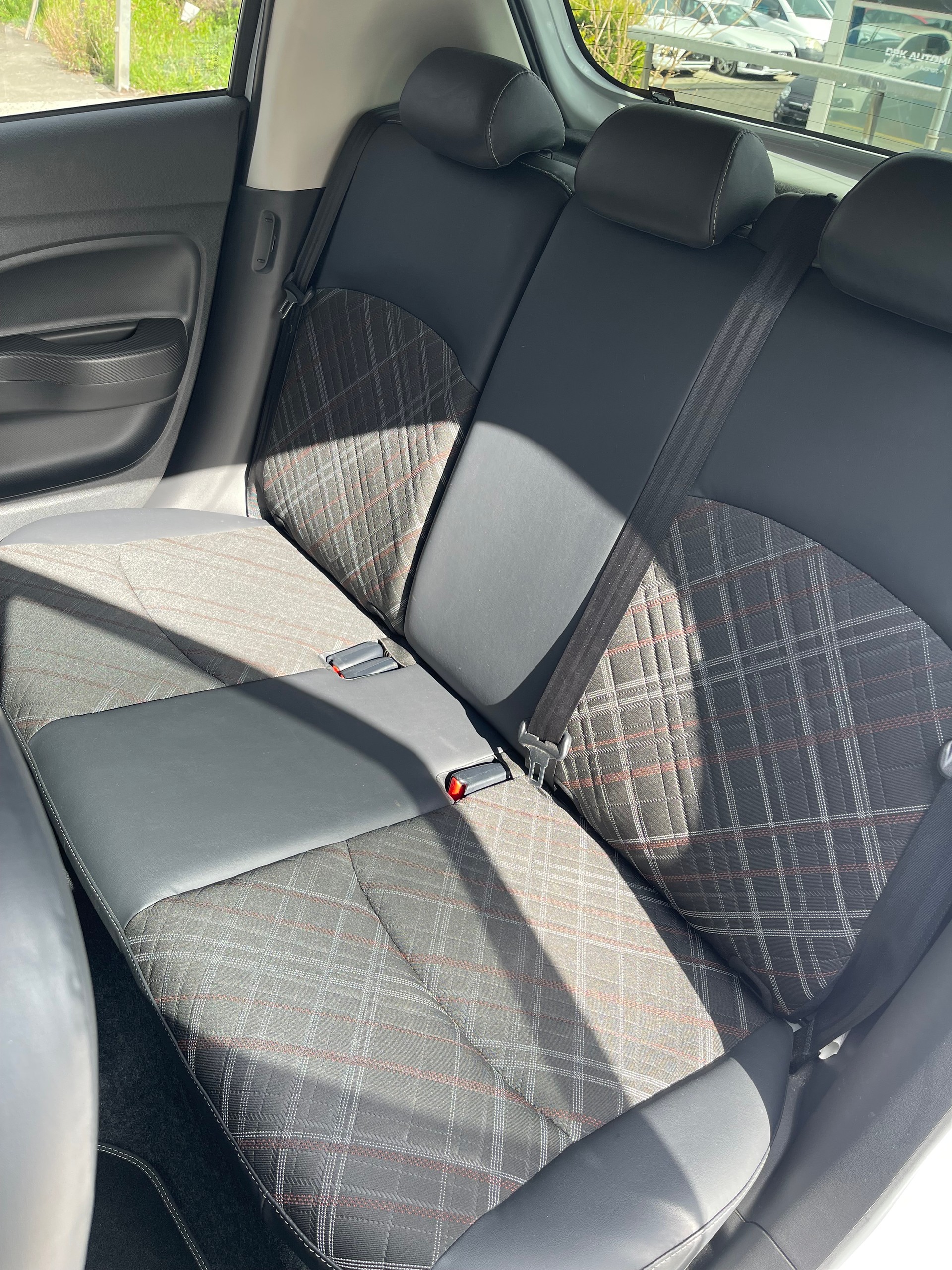 MITSUBISHI Space Star 1.2 Diamond CVT-image-8