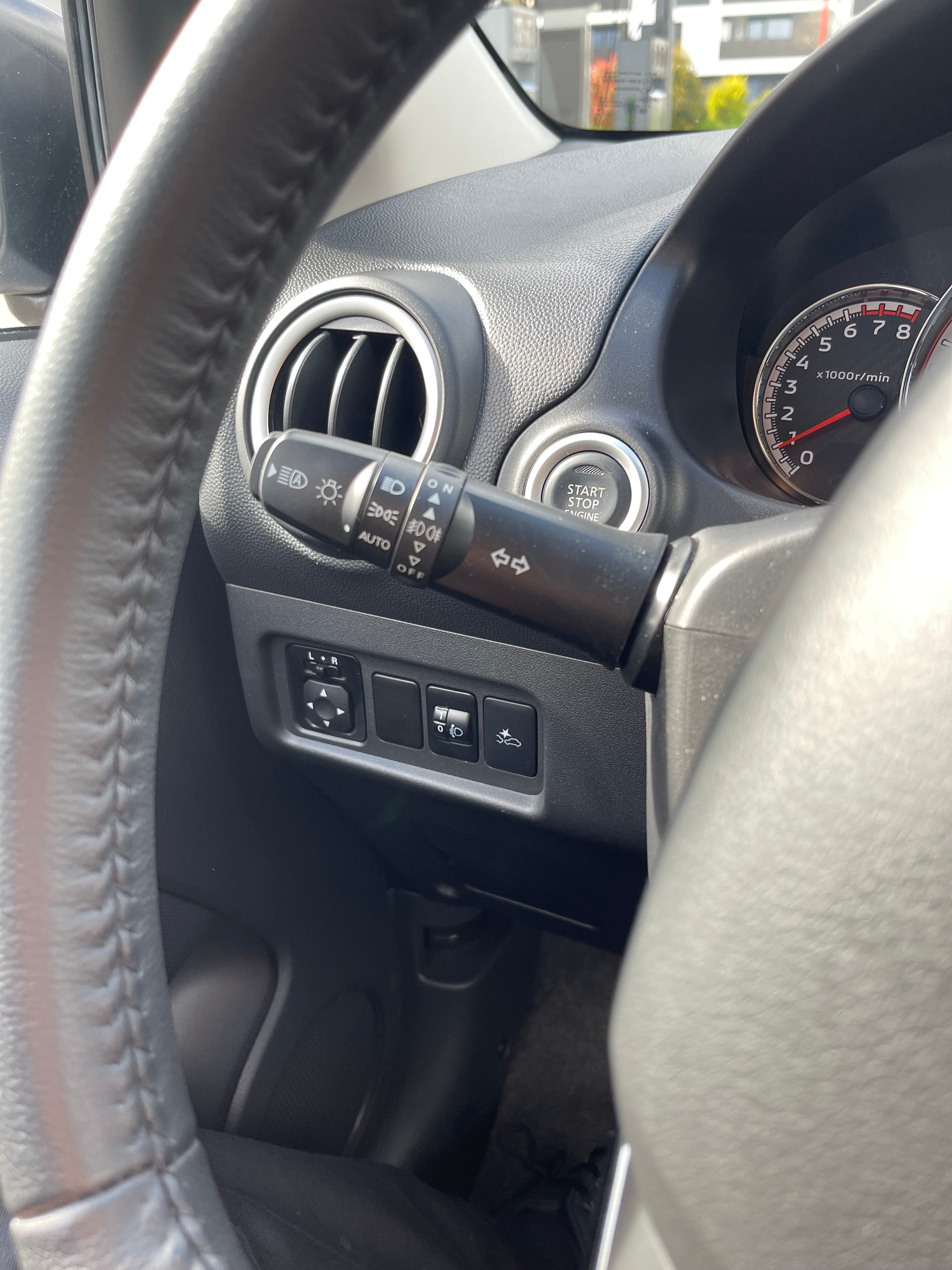 MITSUBISHI Space Star 1.2 Diamond CVT-image-13