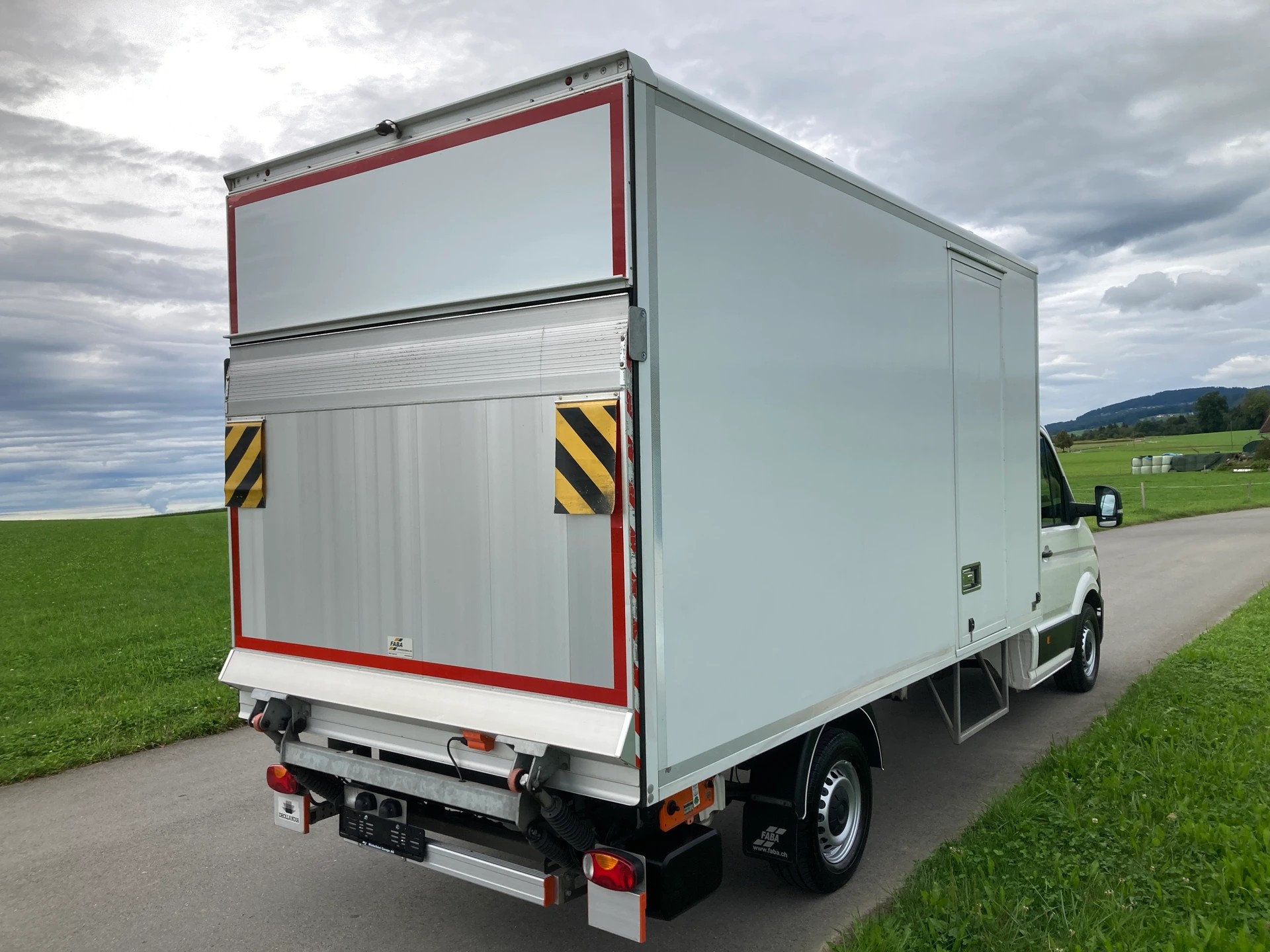 VW Crafter 35 2.0 BiTDI L4 mit Hebebühne-image-2