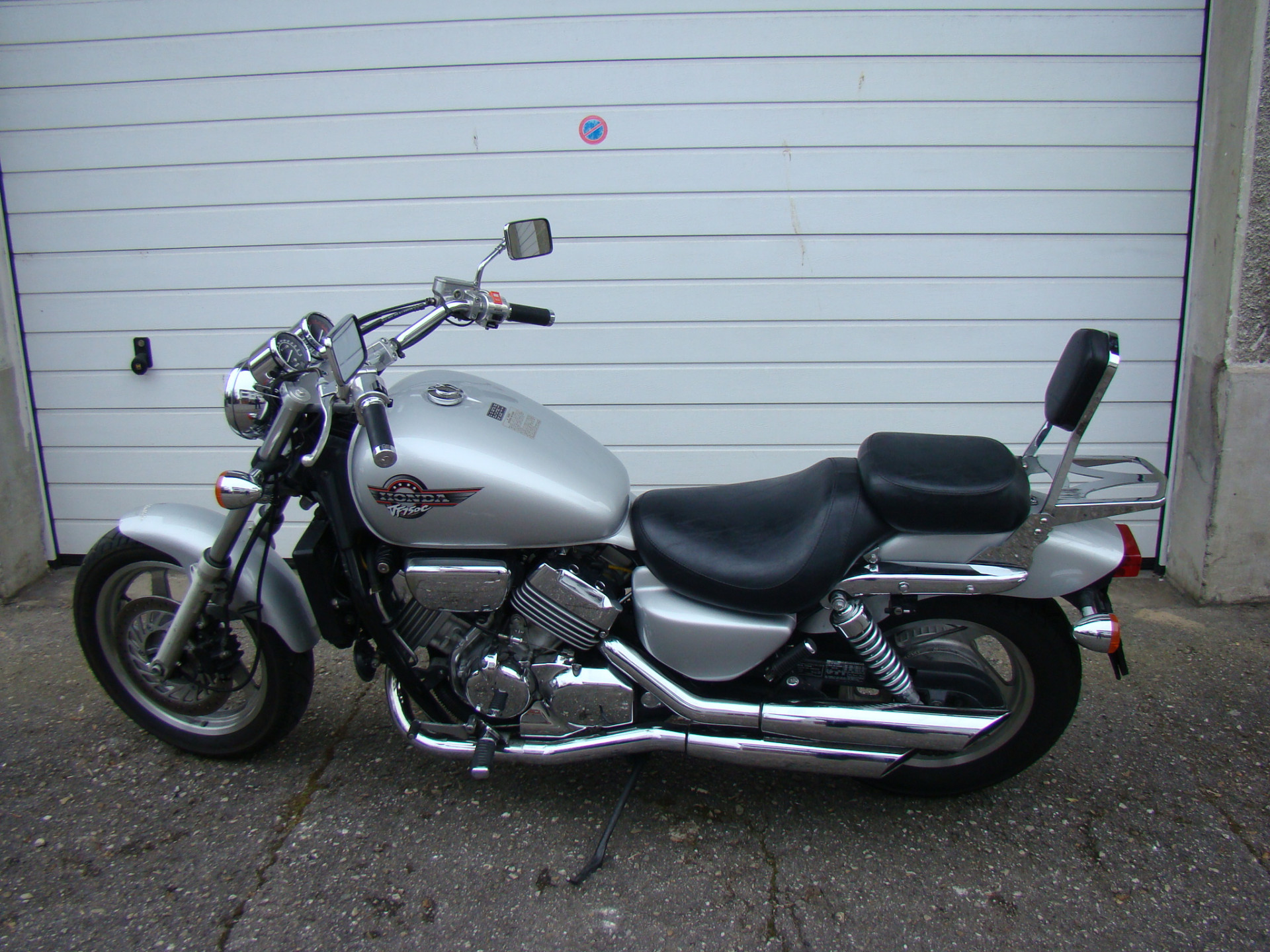 HONDA VF 750 C