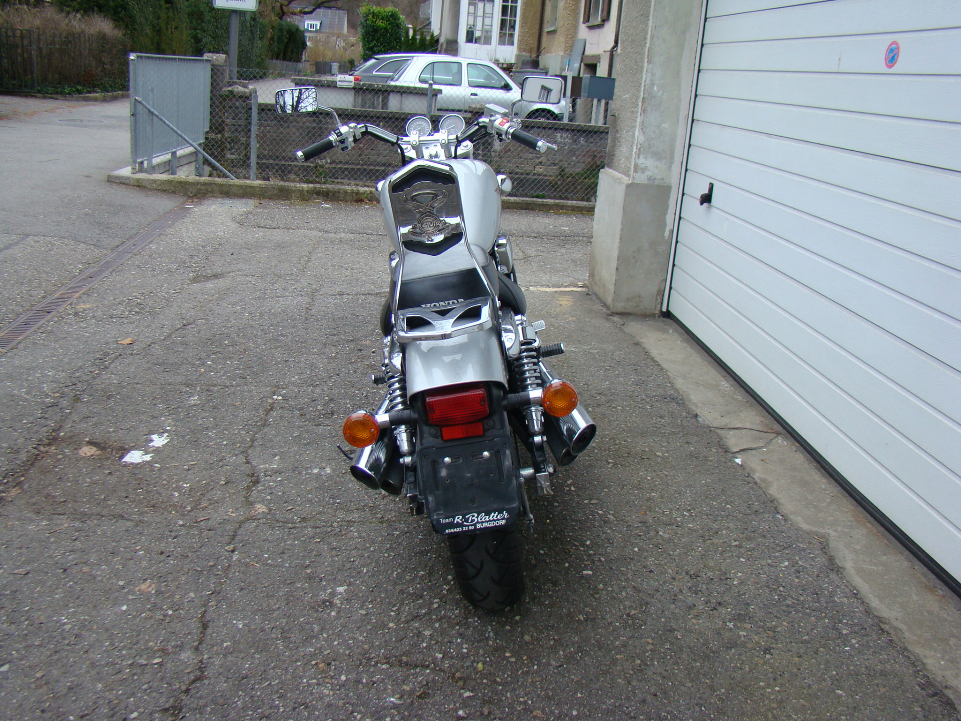 HONDA VF 750 C-showroom-element-3