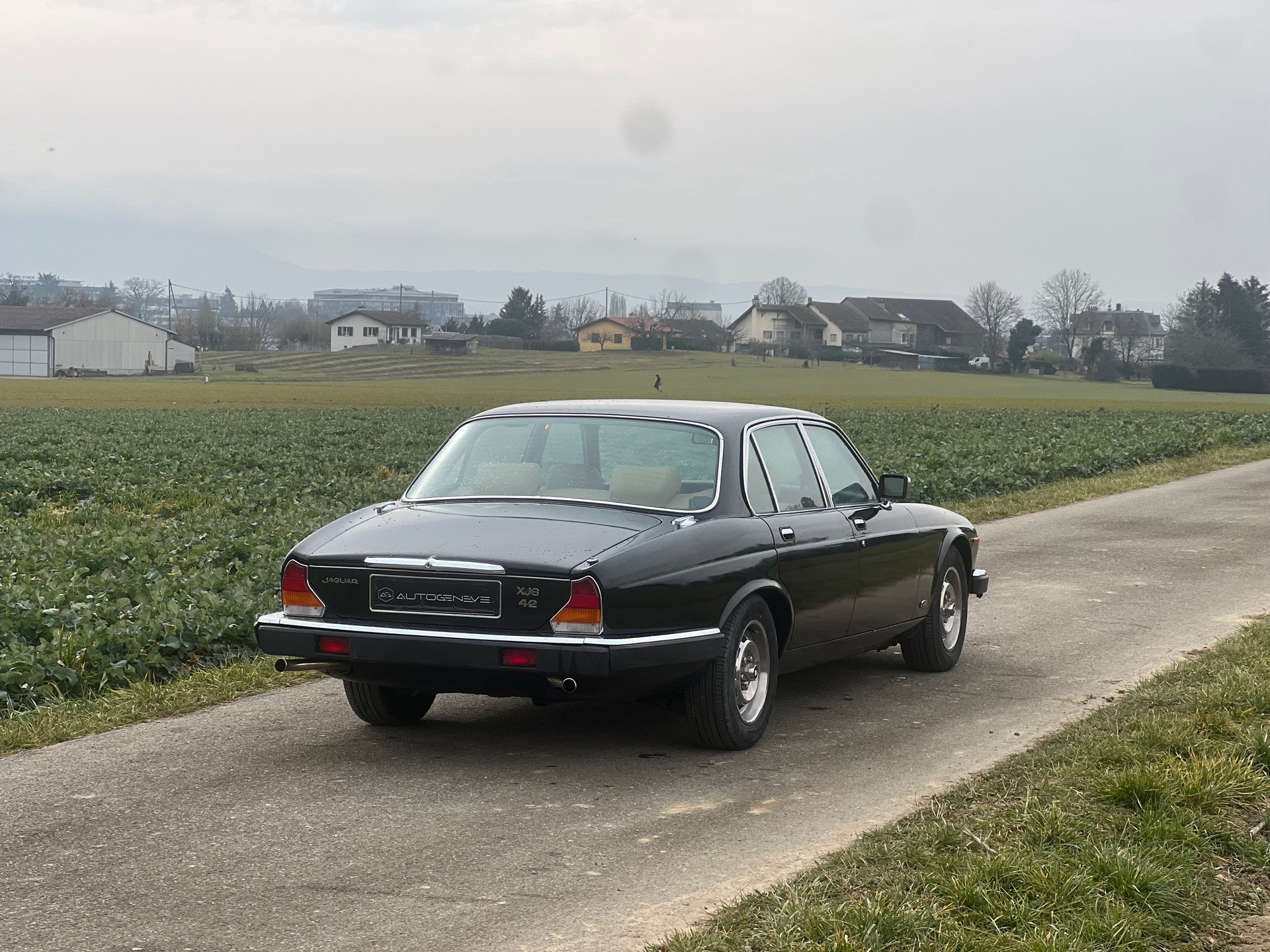 JAGUAR XJ6 4.2 Sovereign-image-7