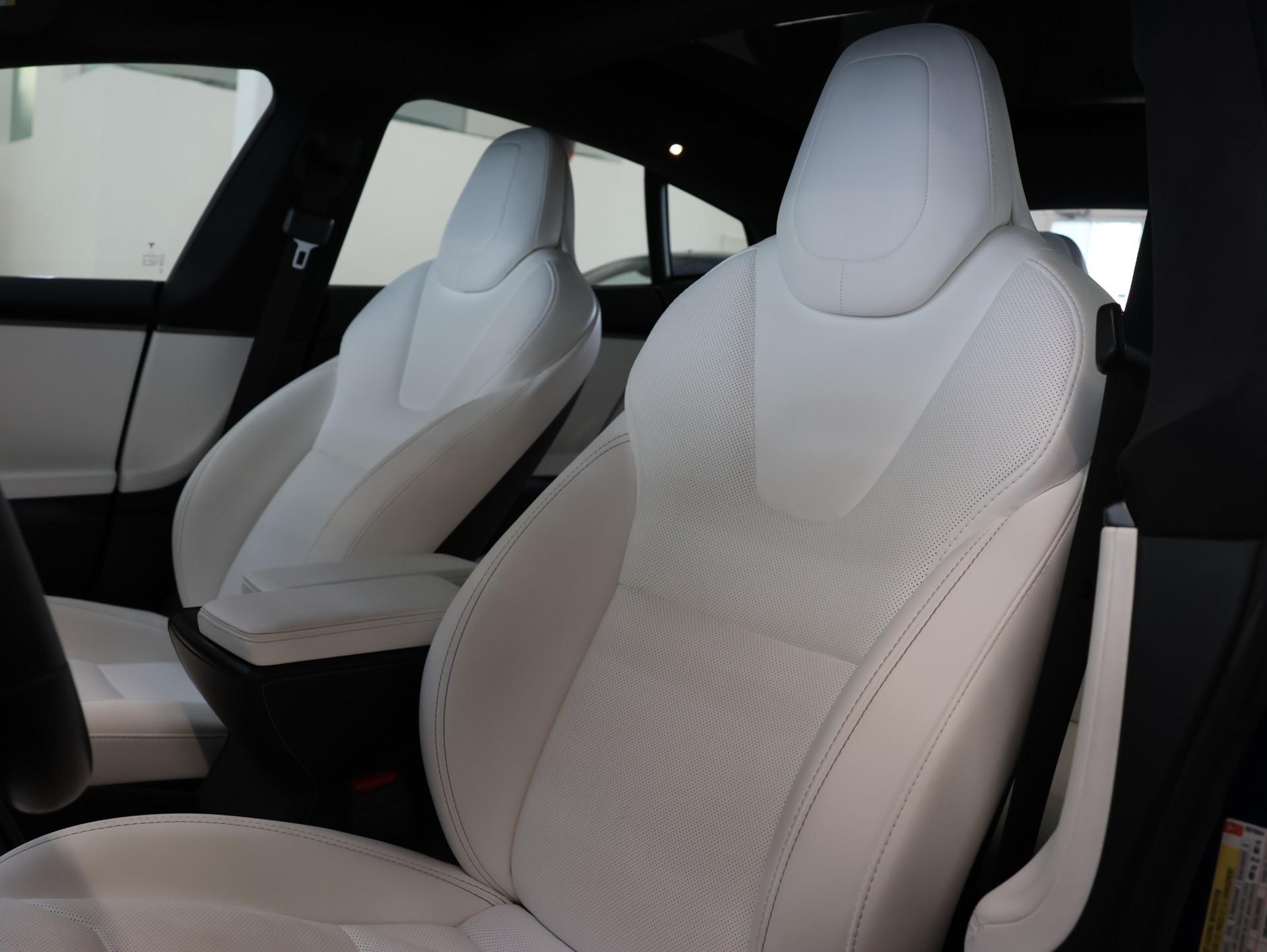 TESLA Model S 100 D Performance *Autopilot* *Panoramadach* *360 Kamera*-image-19