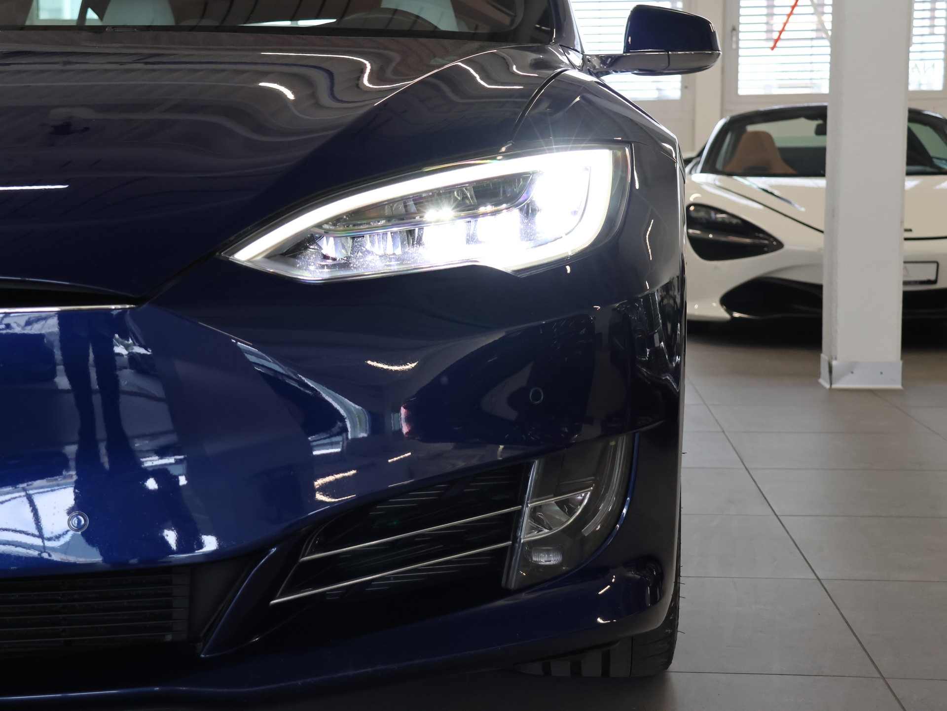 TESLA Model S 100 D Performance *Autopilot* *Panoramadach* *360 Kamera*-image-8