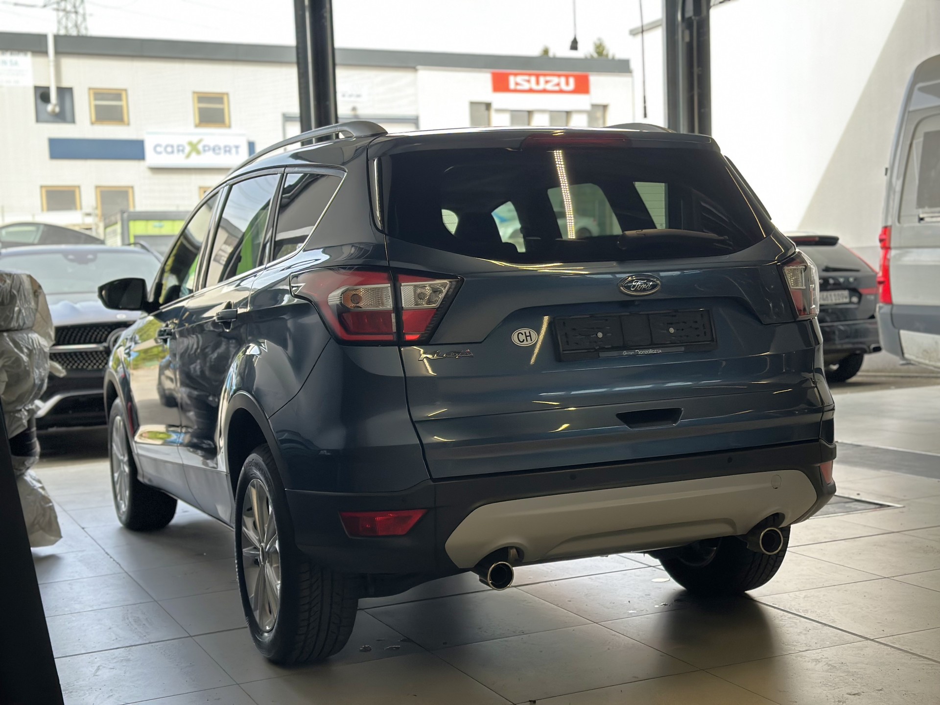 FORD Kuga 1.5 TDCi Titanium 2WD PowerShift-image-5