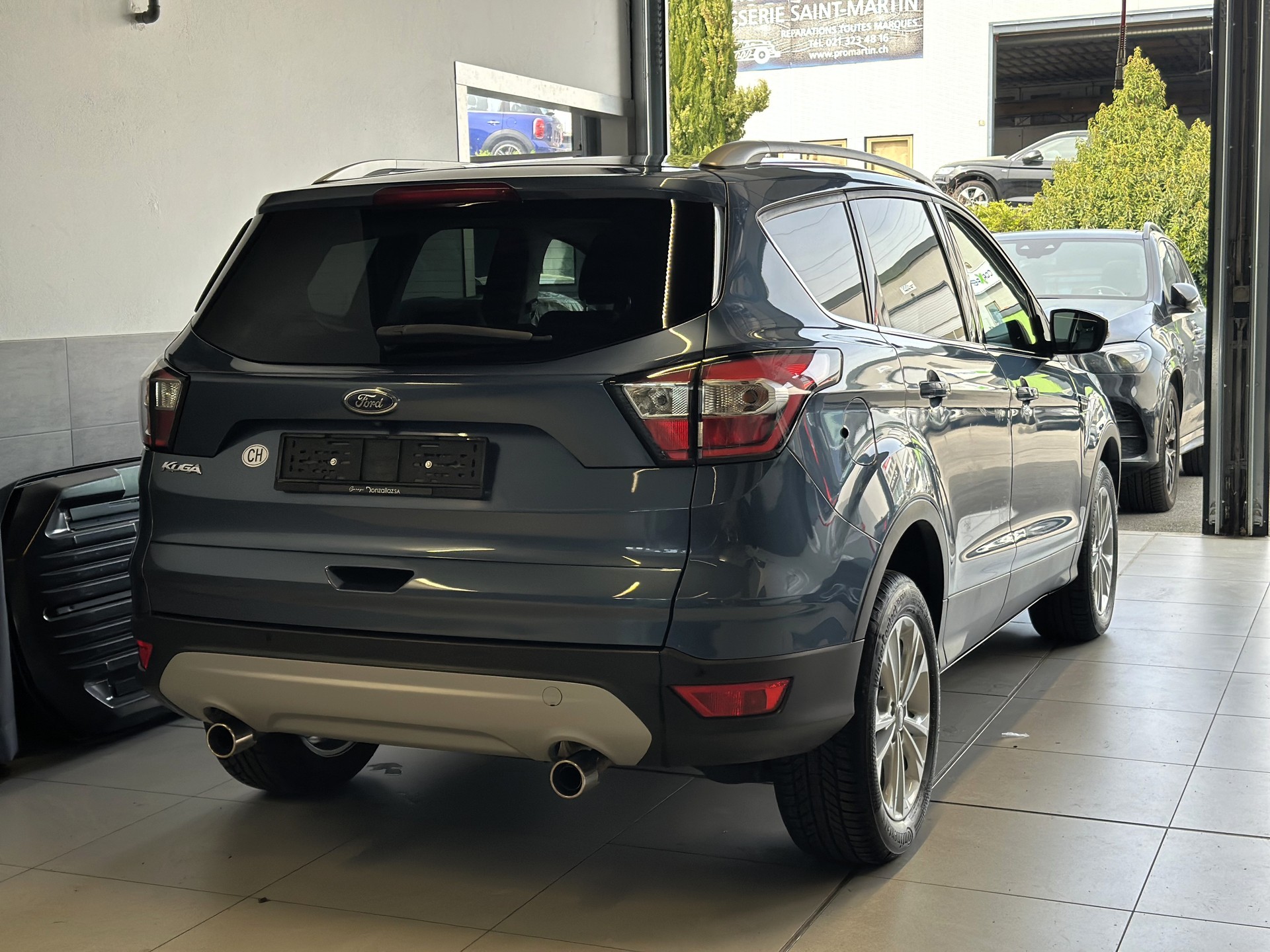 FORD Kuga 1.5 TDCi Titanium 2WD PowerShift-image-3