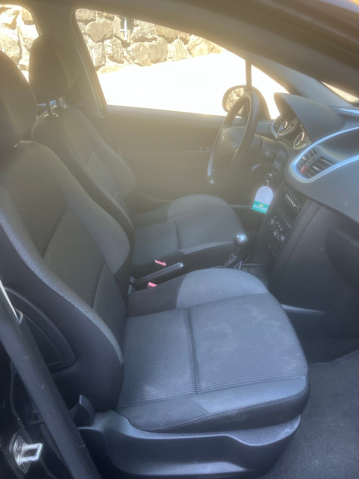 PEUGEOT 207 SW 1.4 16V-image-4