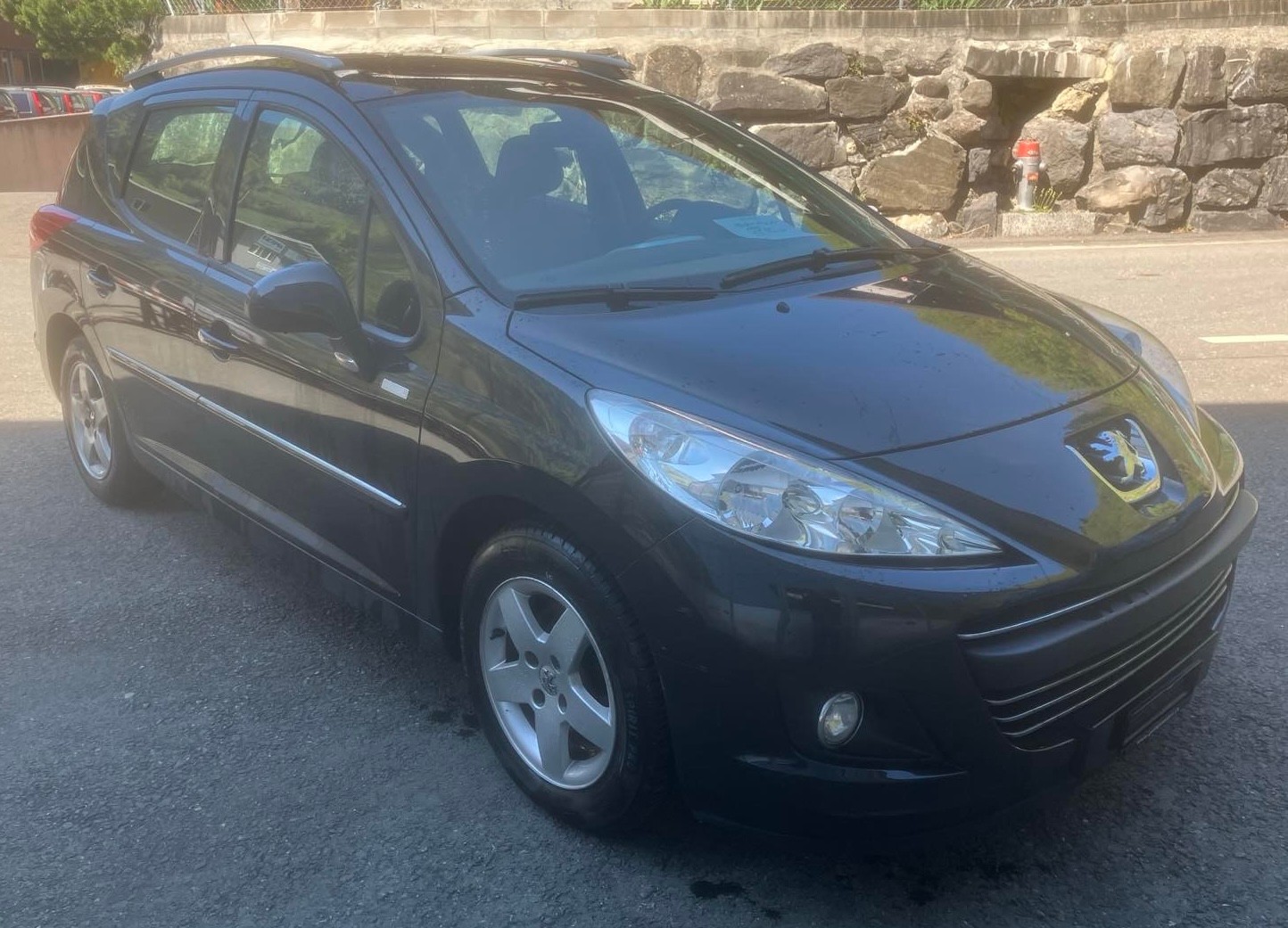PEUGEOT 207 SW 1.4 16V-image-0