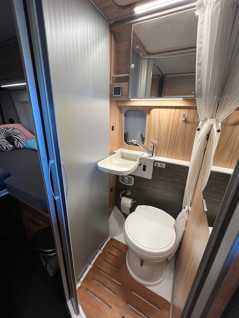 HYMER Yosemite-image-8