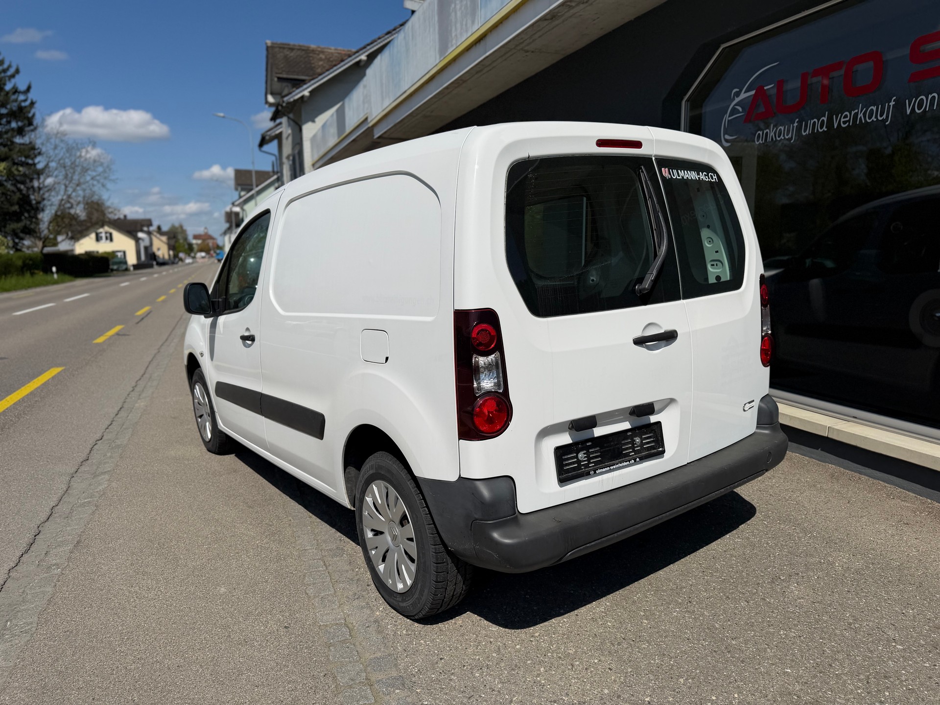 CITROEN Berlingo Electric Attraction kurz/court-image-3