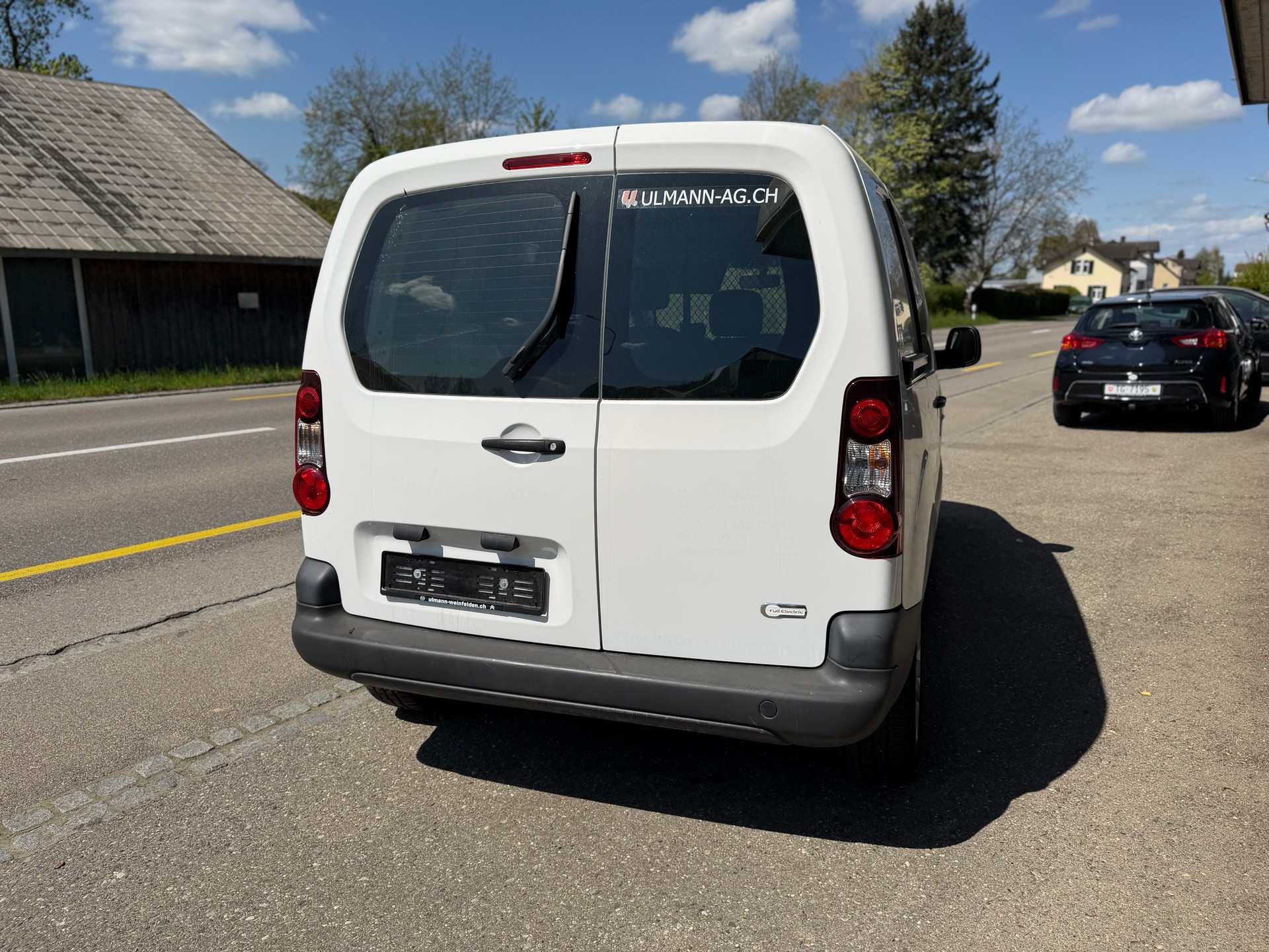 CITROEN Berlingo Electric Attraction kurz/court-image-2