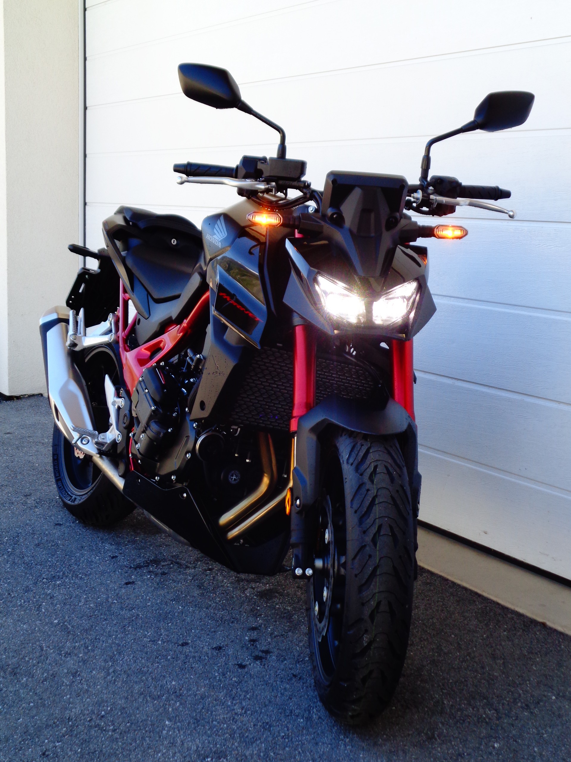 HONDA CB 750 Hornet E-Clutch EC-showroom-element-3