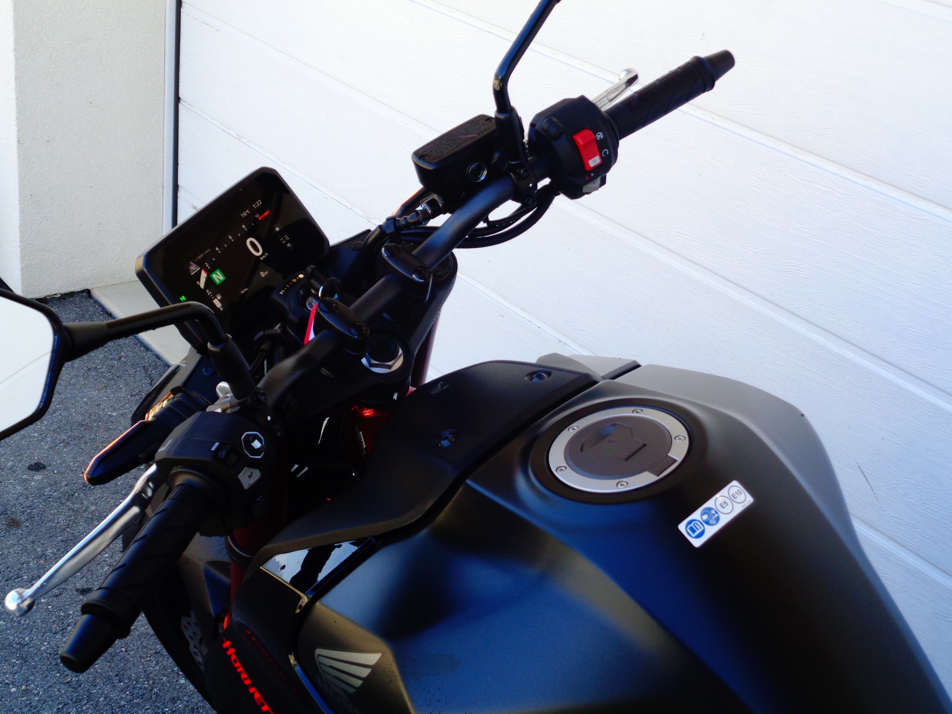 HONDA CB 750 Hornet E-Clutch EC-image-9