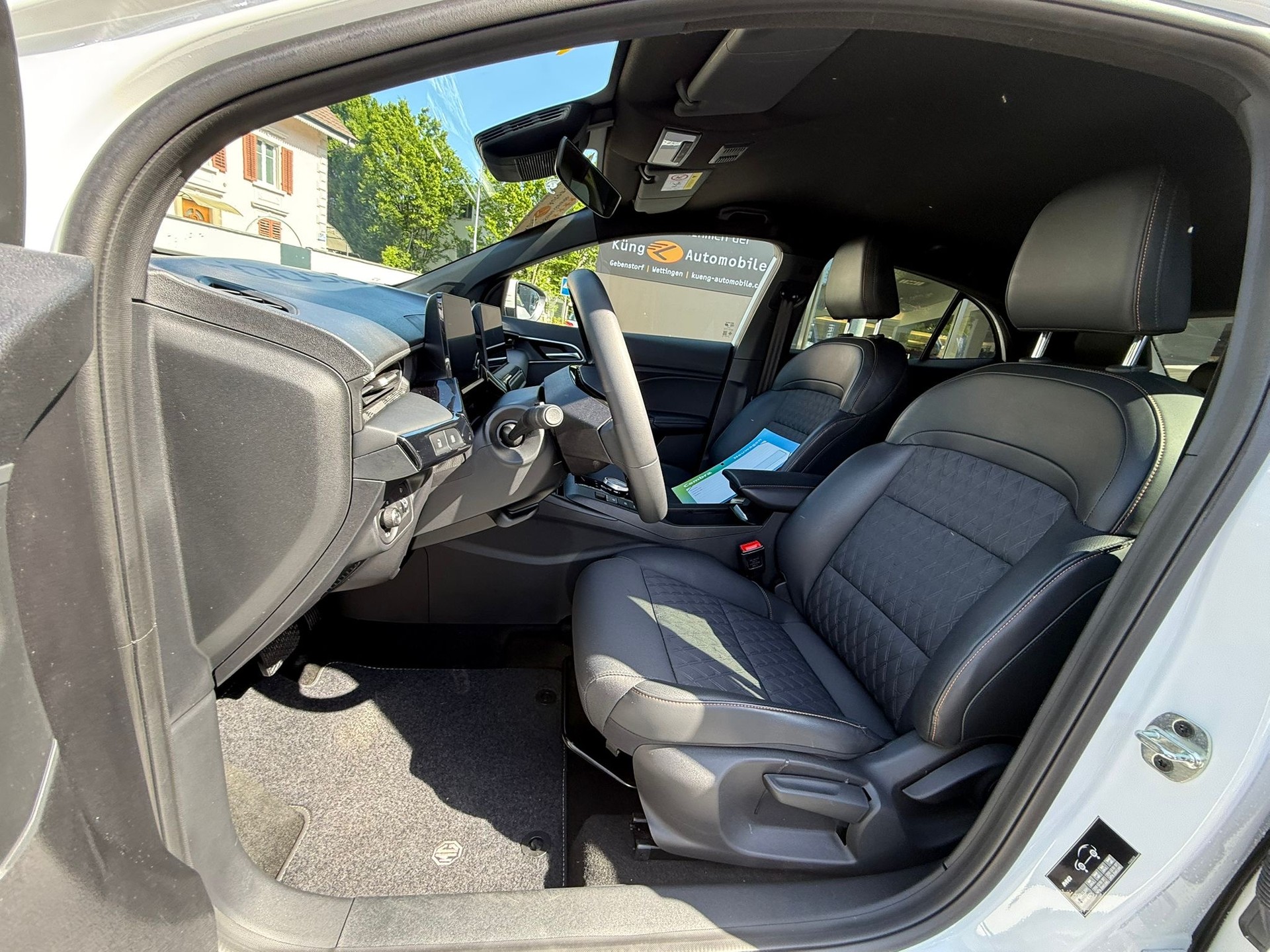 MG 3 1.5 Hybrid Luxury Aut.-image-8