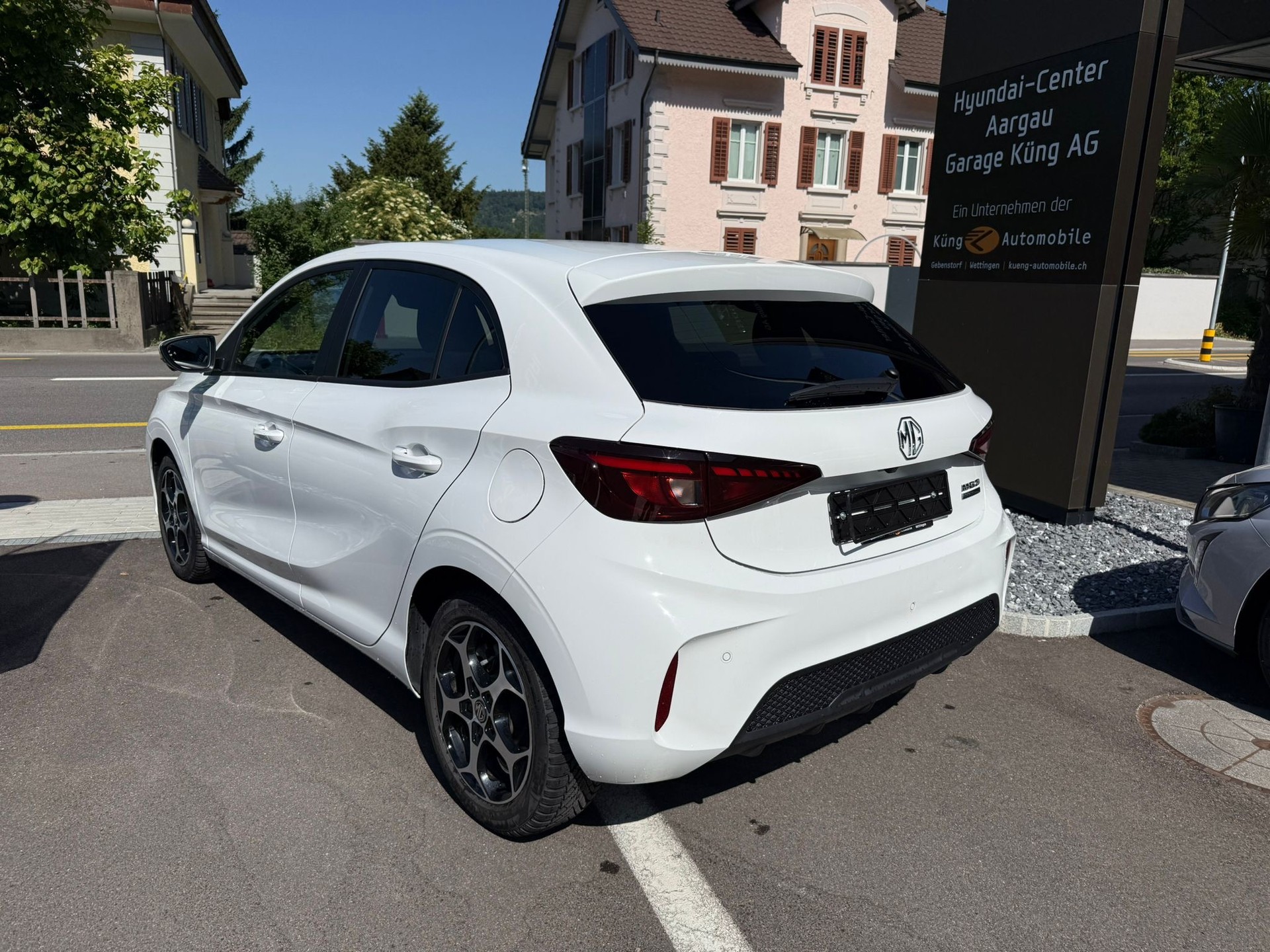 MG 3 1.5 Hybrid Luxury Aut.-image-5