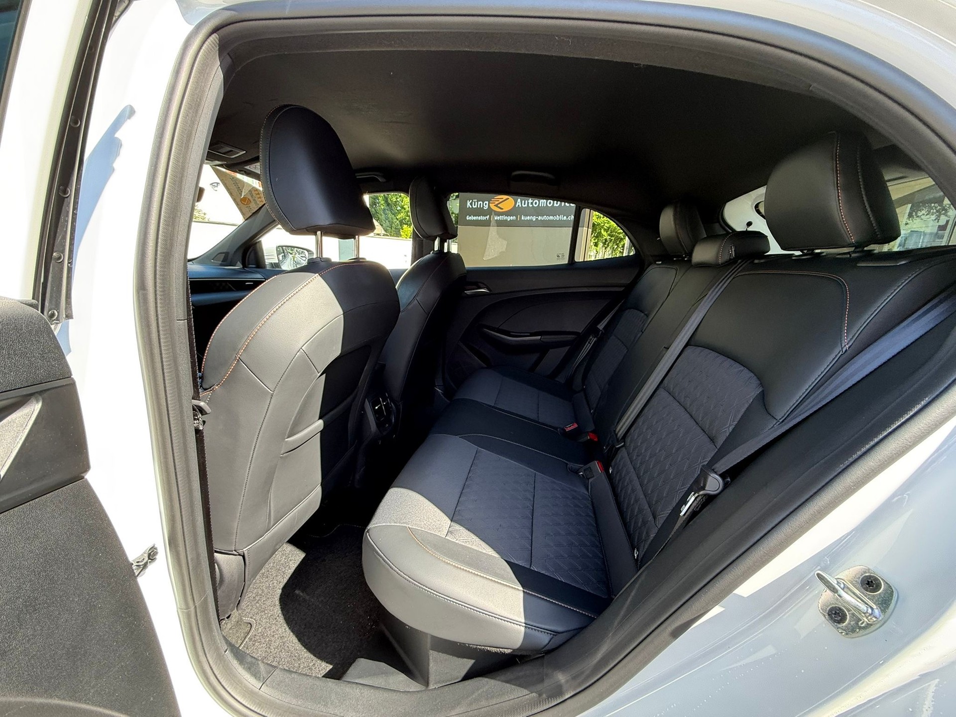 MG 3 1.5 Hybrid Luxury Aut.-image-9