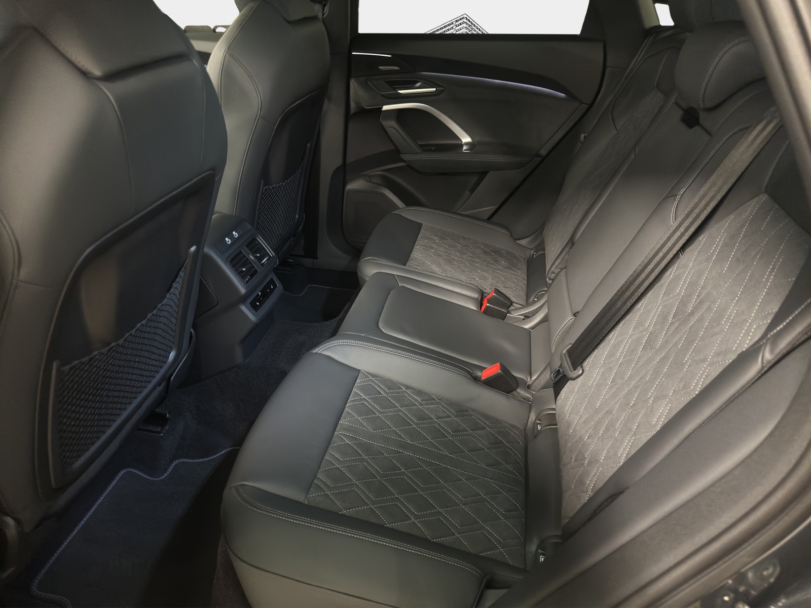 AUDI Q5 TDI quattro 220 kW S-tronic-image-11