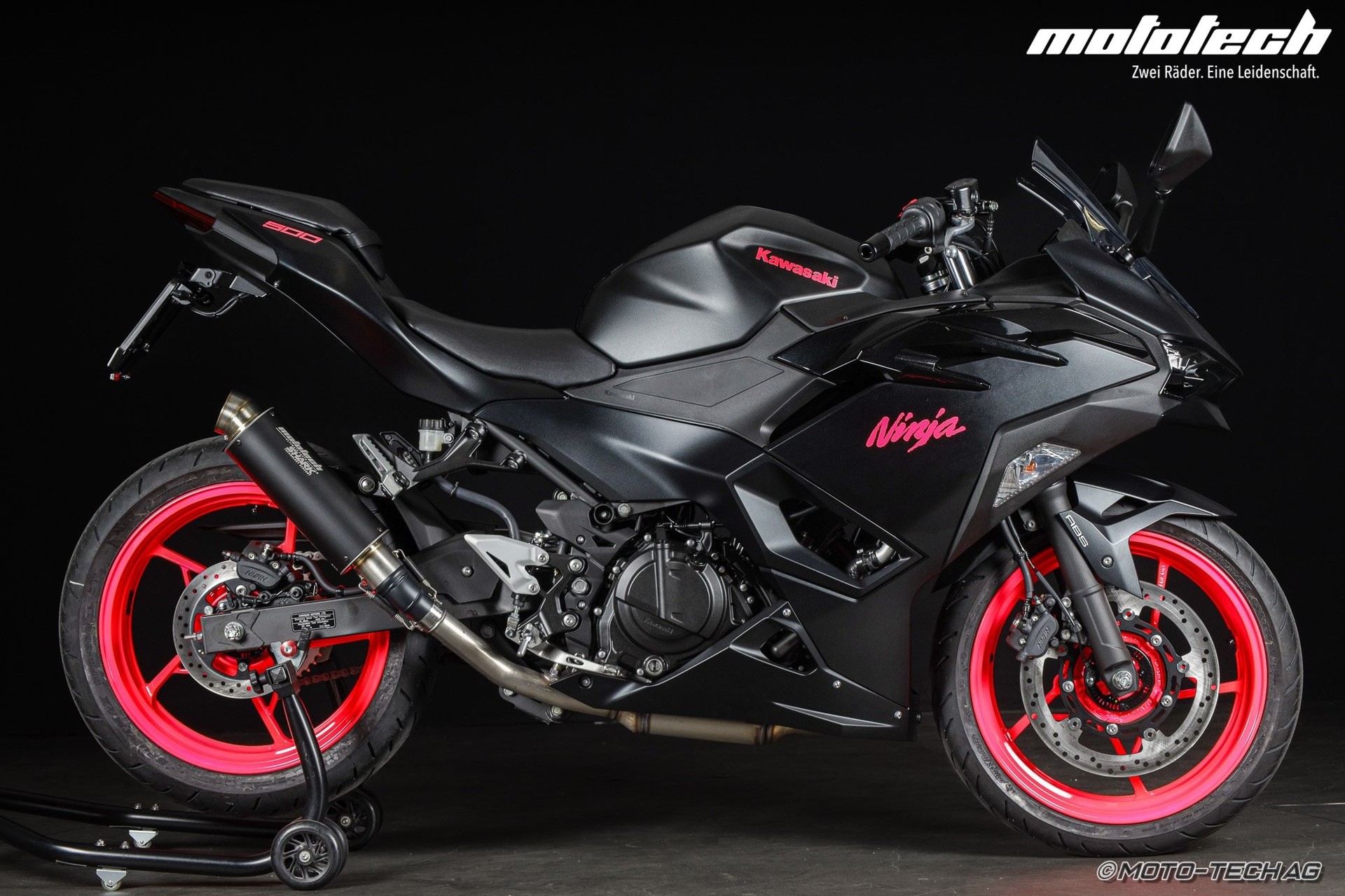KAWASAKI Ninja 500 MY26 PINK EDITION-showroom-element-1