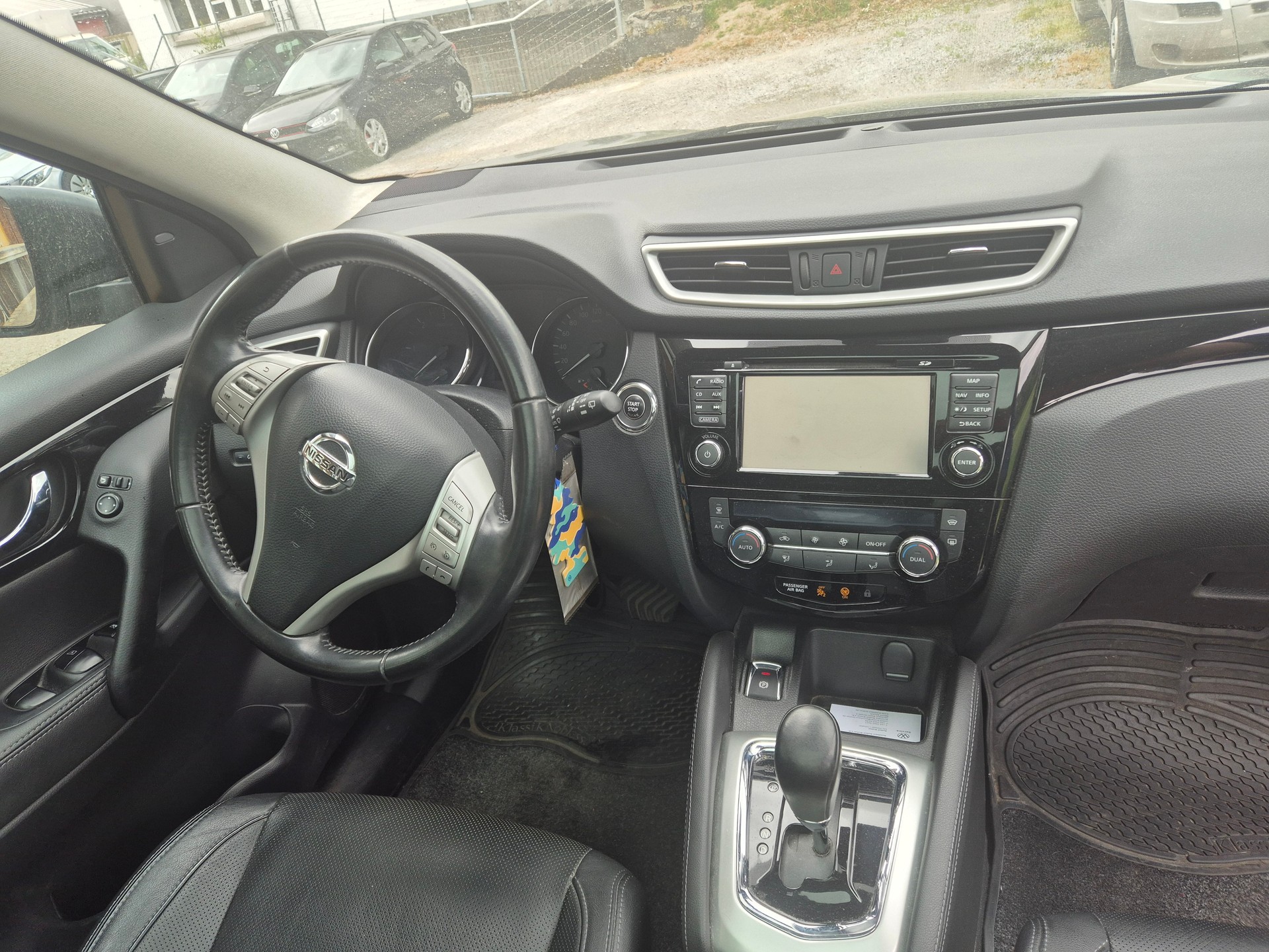 NISSAN Qashqai 1.6 dCi 360° Xtronic CVT-image-6