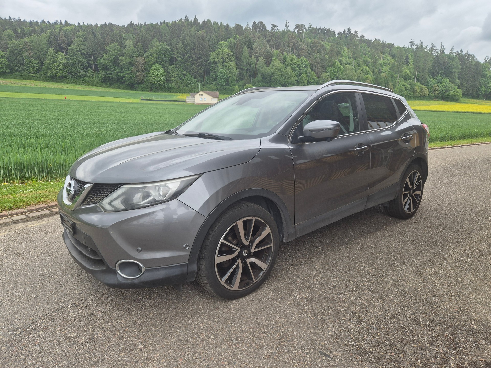 NISSAN Qashqai 1.6 dCi 360° Xtronic CVT-image-1