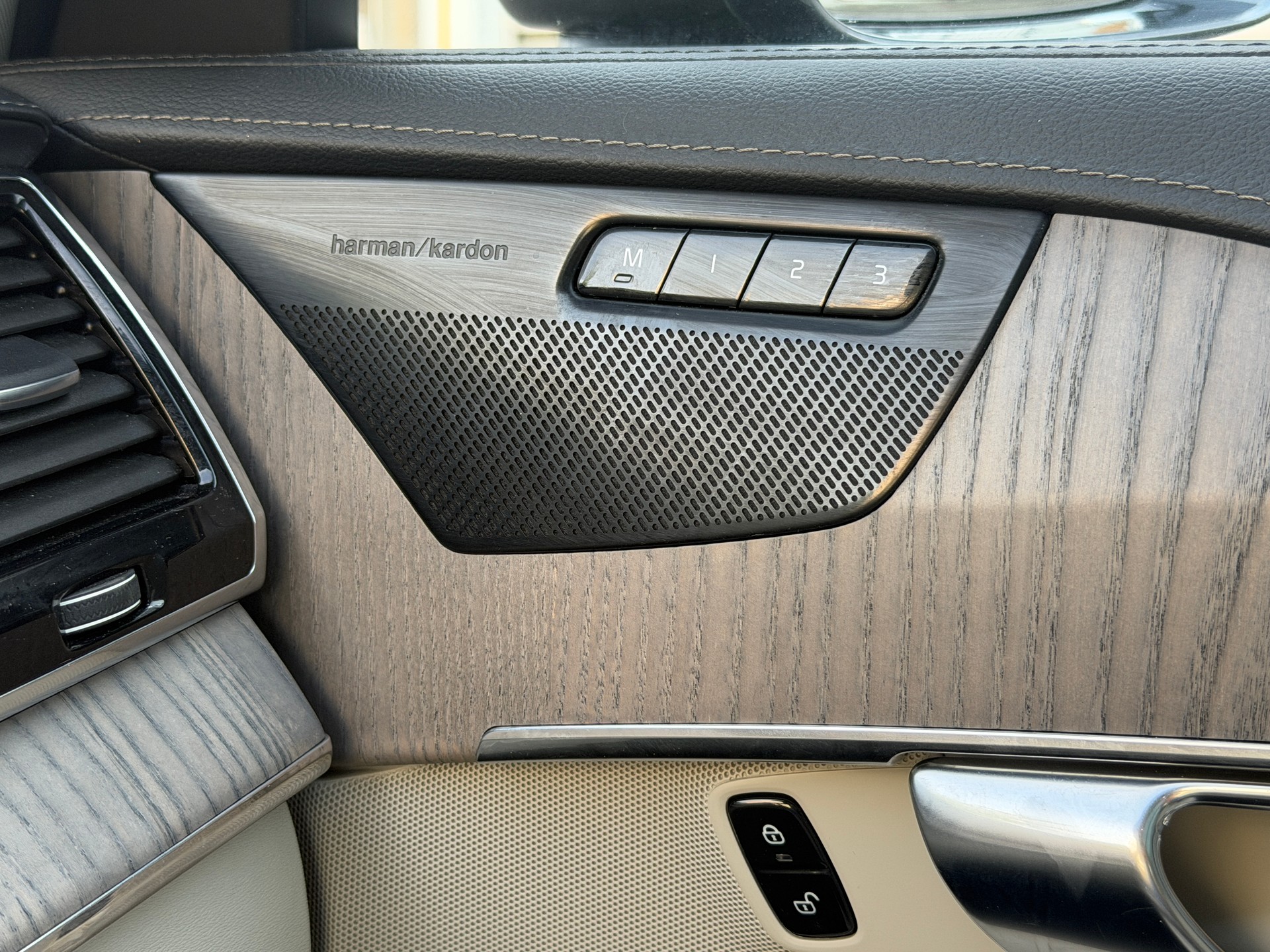 VOLVO XC90 T8 eAWD Inscription 7Plätze. eAWD-image-19