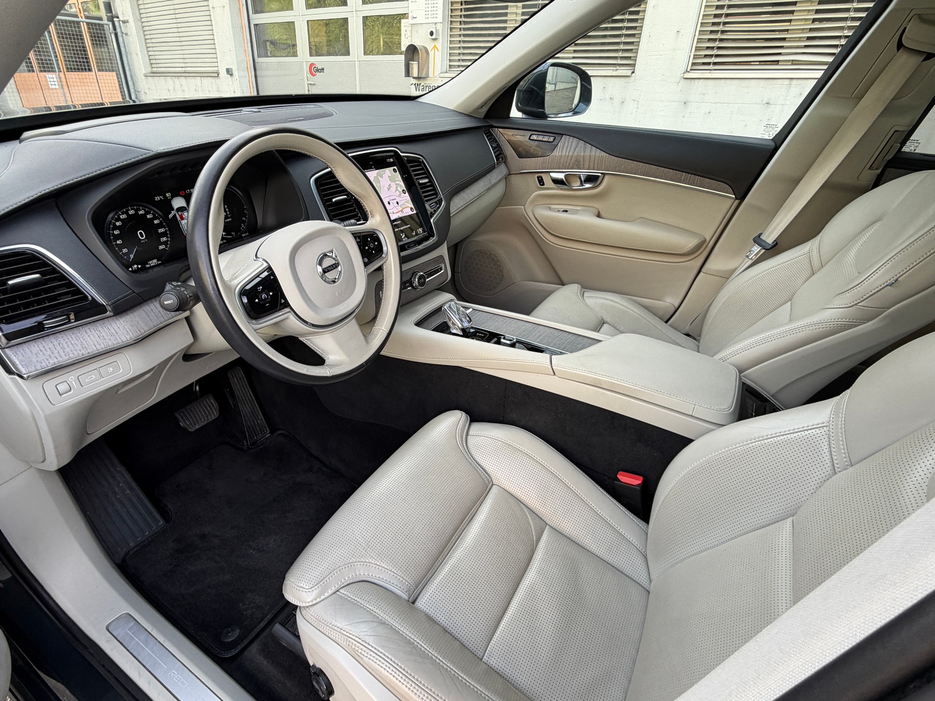 VOLVO XC90 T8 eAWD Inscription 7Plätze. eAWD-image-17