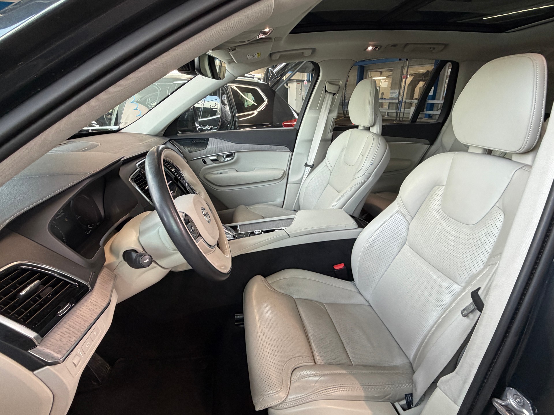VOLVO XC90 T8 eAWD Inscription 7Plätze. eAWD-image-25