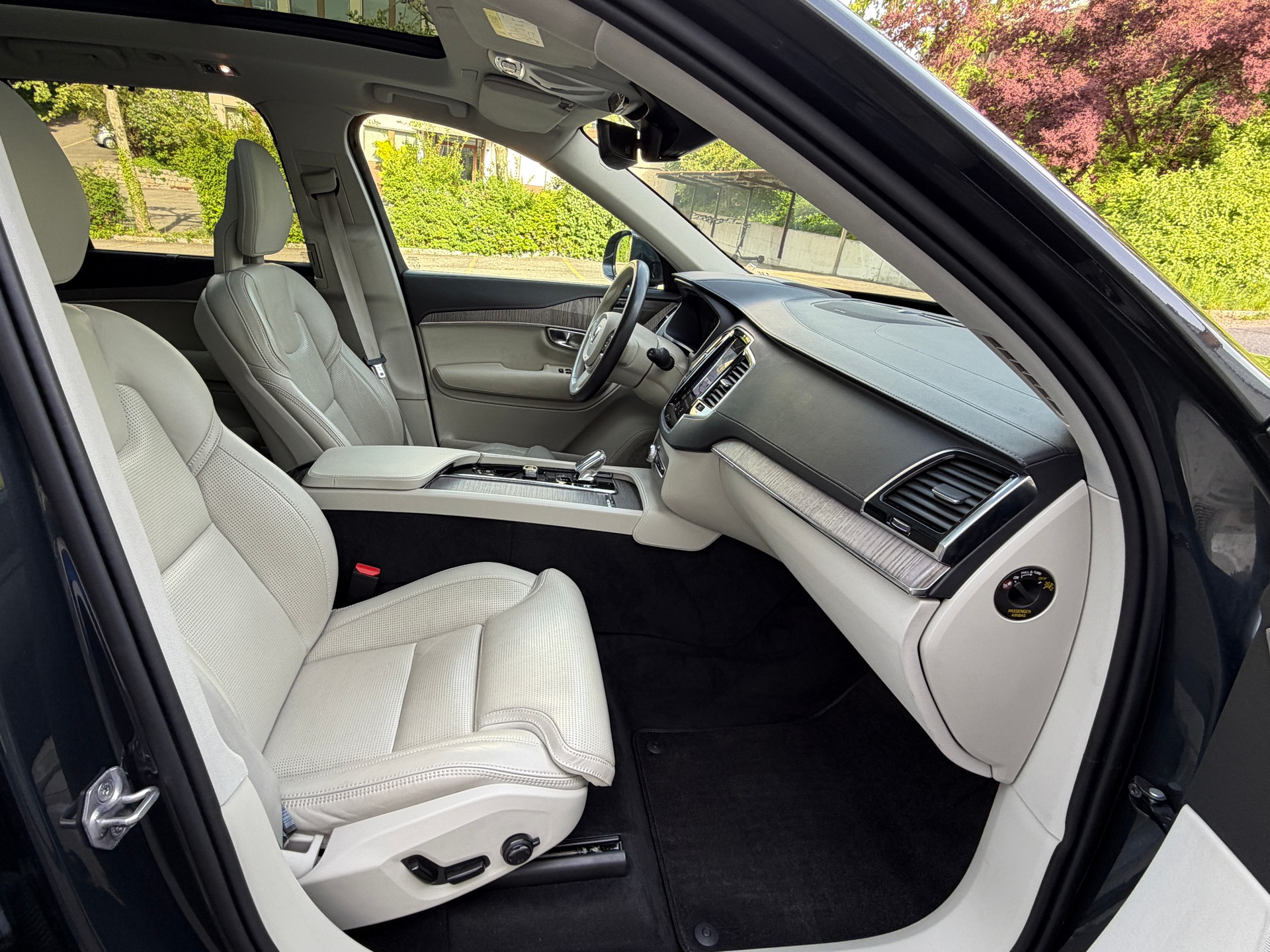 VOLVO XC90 T8 eAWD Inscription 7Plätze. eAWD-image-16