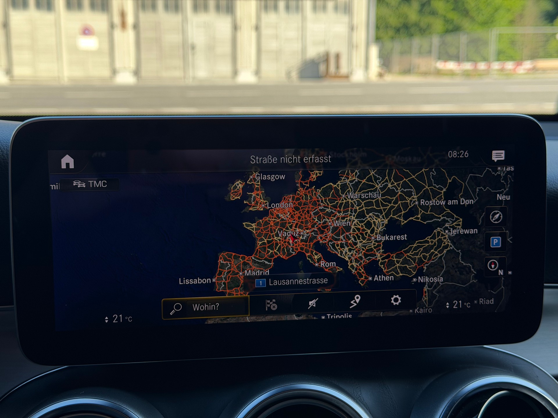 MERCEDES-BENZ GLC 300 d AMG Line 4Matic 9G-Tronic-image-24