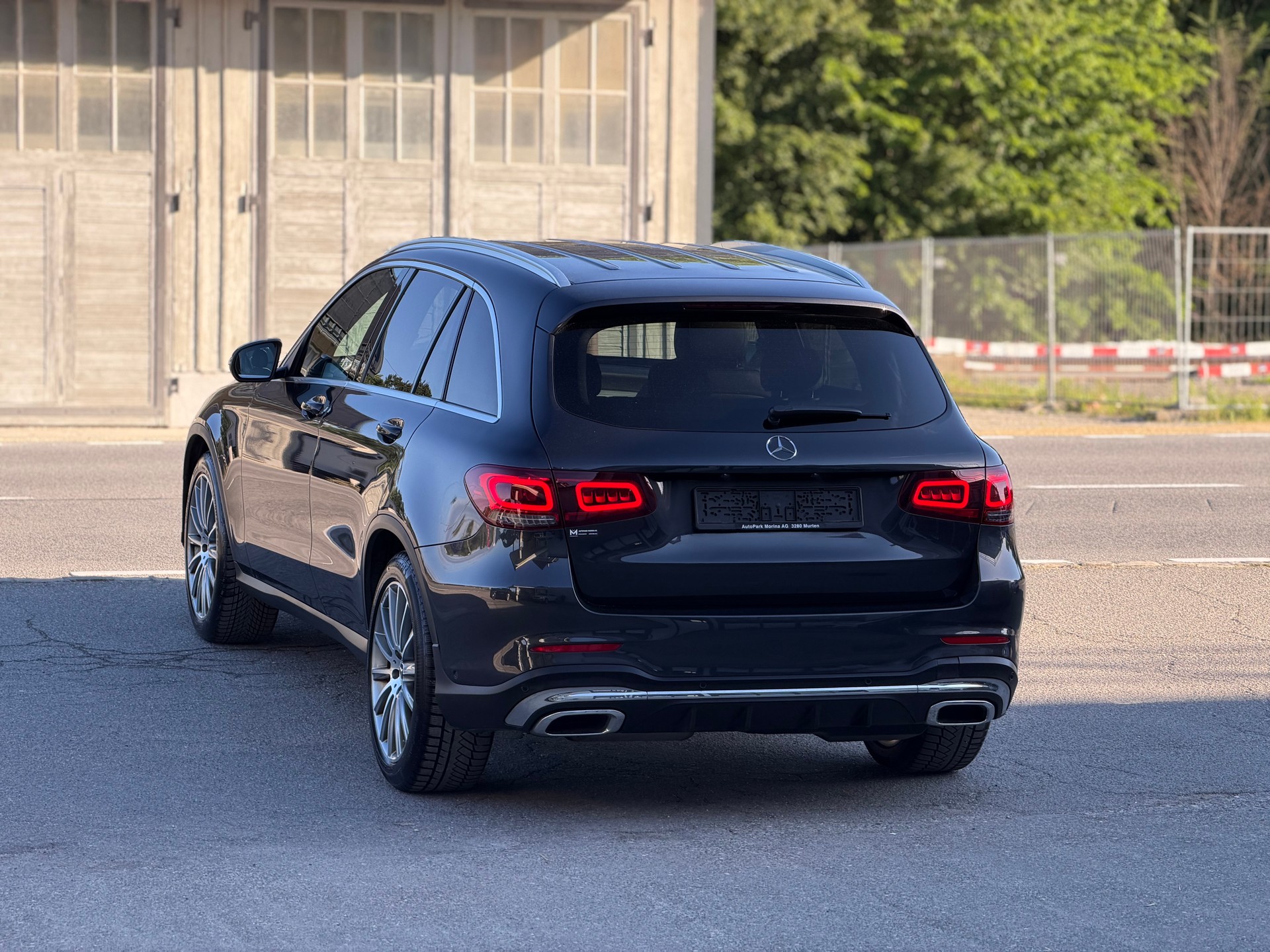 MERCEDES-BENZ GLC 300 d AMG Line 4Matic 9G-Tronic-image-6