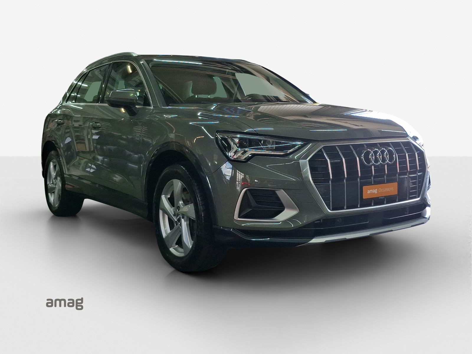 AUDI Q3 40 TFSI advanced quattro S-tronic-image-5
