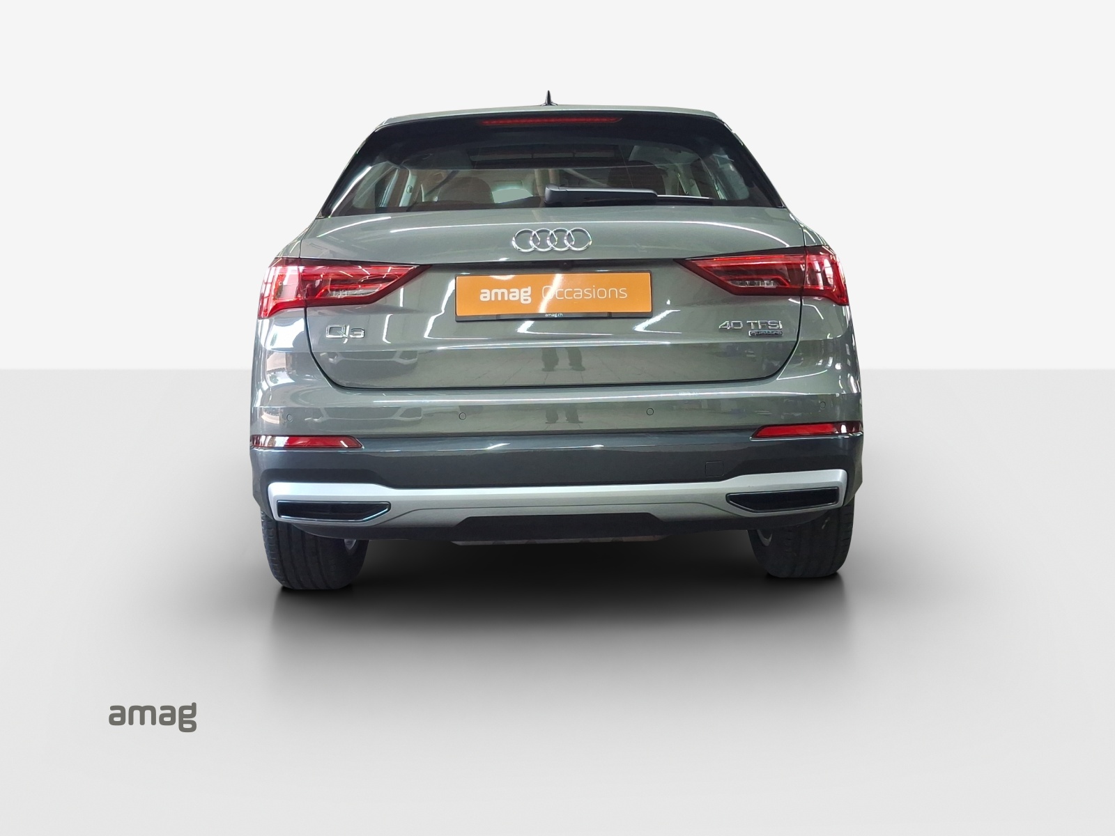 AUDI Q3 40 TFSI advanced quattro S-tronic-image-3
