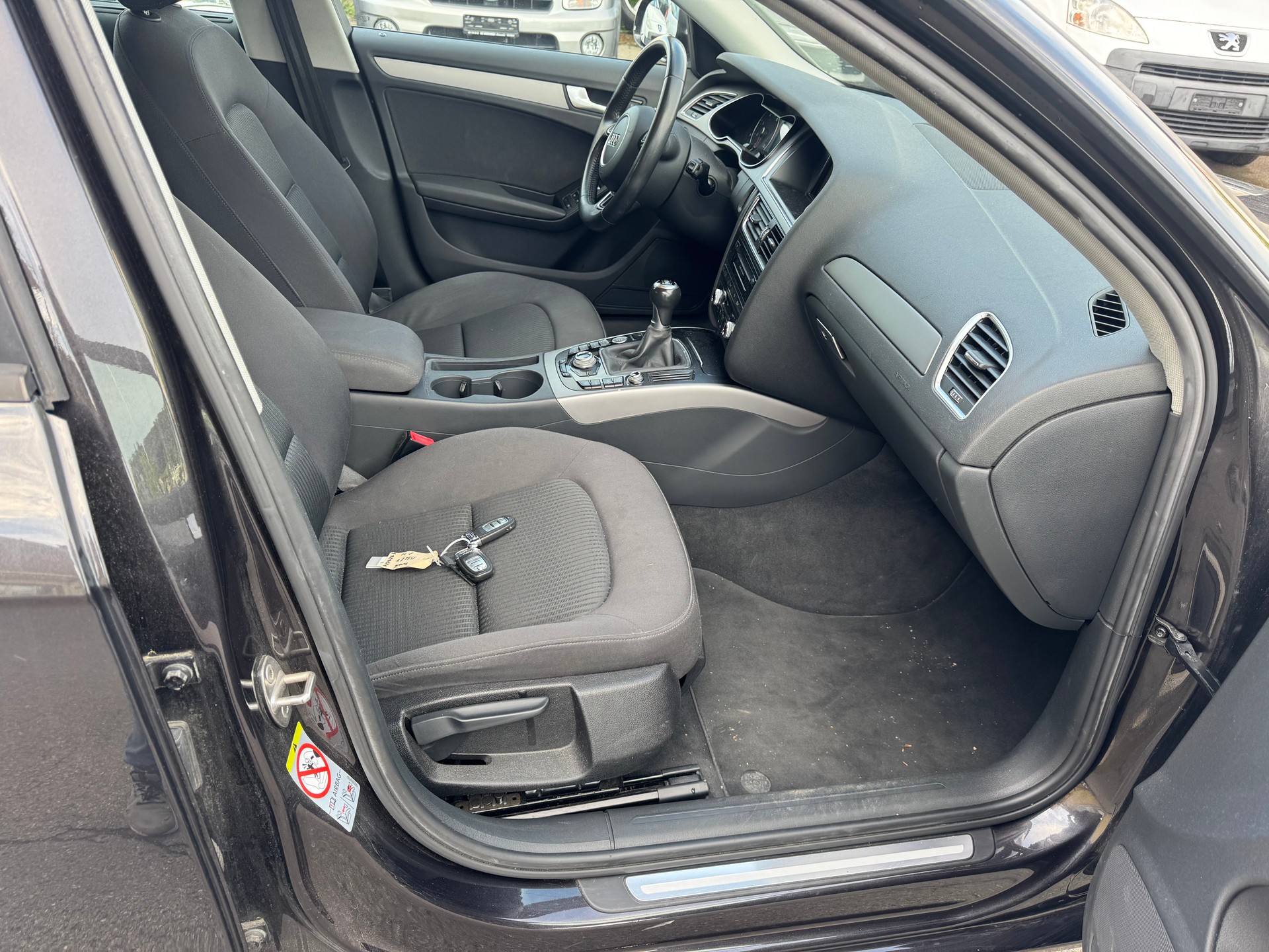 AUDI A4 Avant 1.8 TFSI-image-10