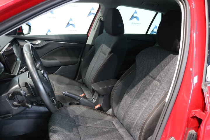 SKODA Kamiq 1.0 TSI Clever DSG-image-4
