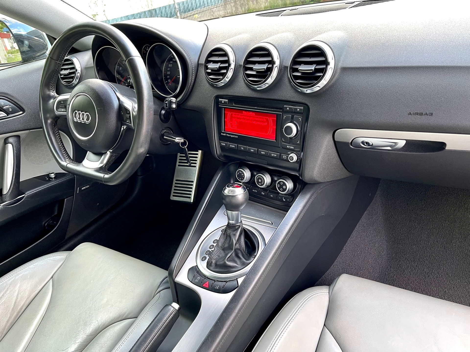 AUDI TT Coupé 2.0 TFSI quattro S-tronic-image-1