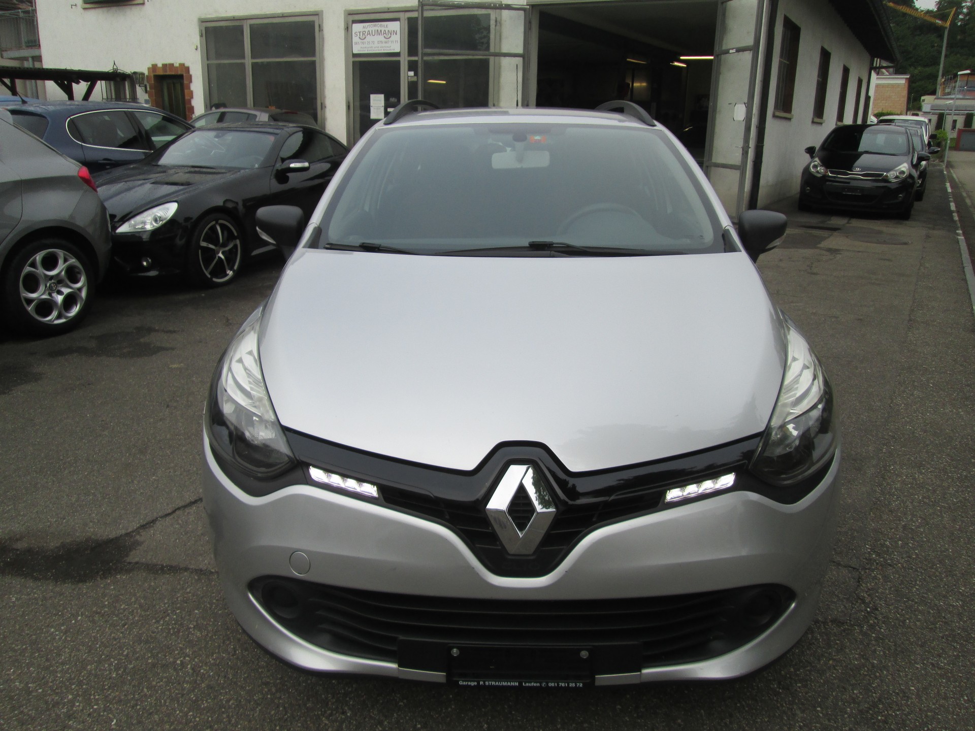 RENAULT Clio Grandtour 1.2 16V Authentique-image-6