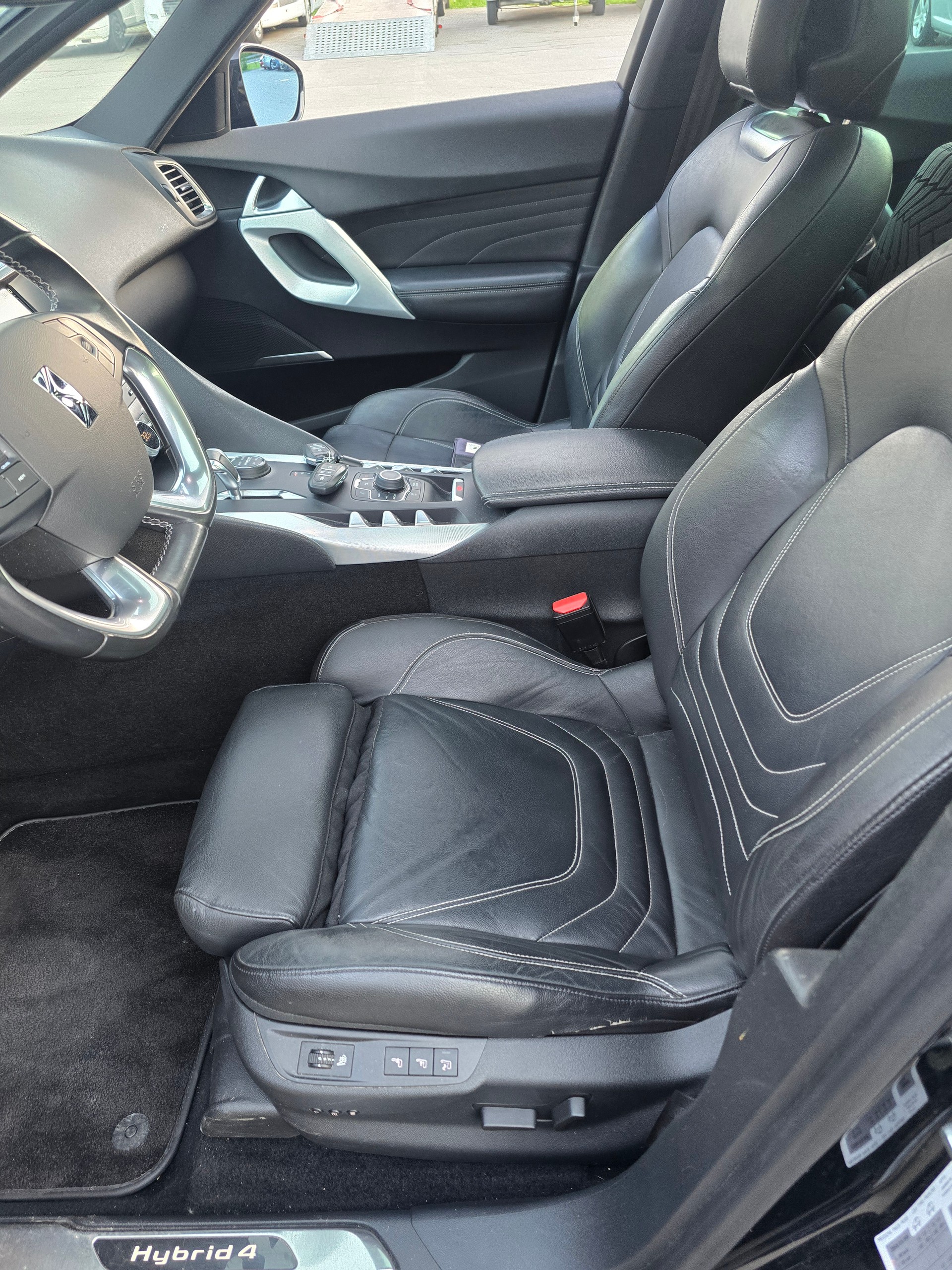 DS AUTOMOBILES DS5 HYbrid4 200 Sport Chic EGS6-image-13