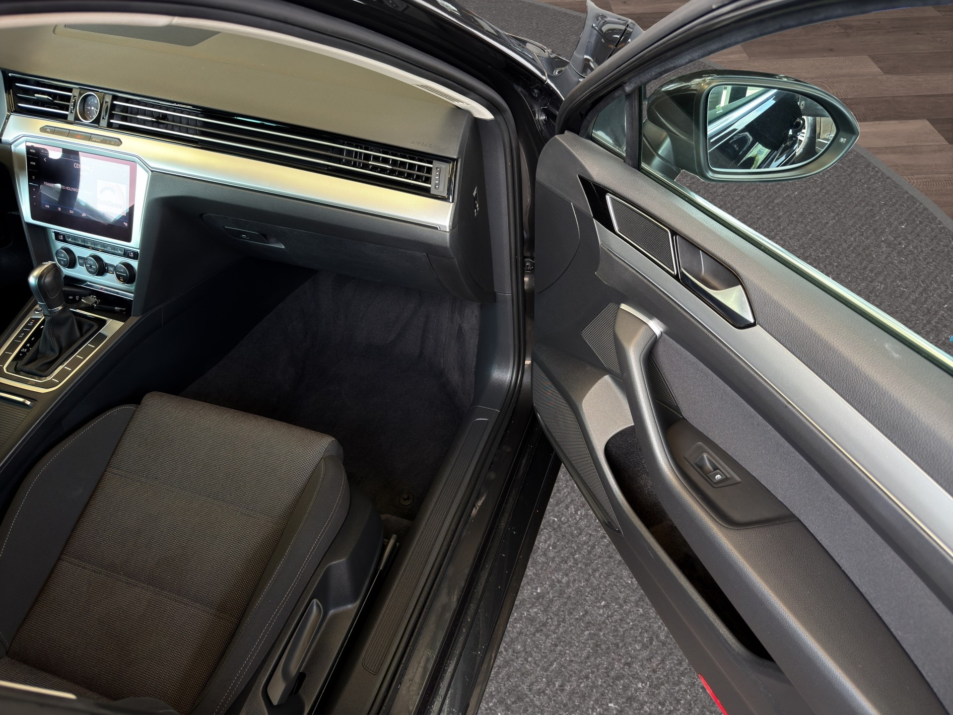 VW Passat Variant 2.0 TDI BMT Comfortline DSG 4Motion-image-20