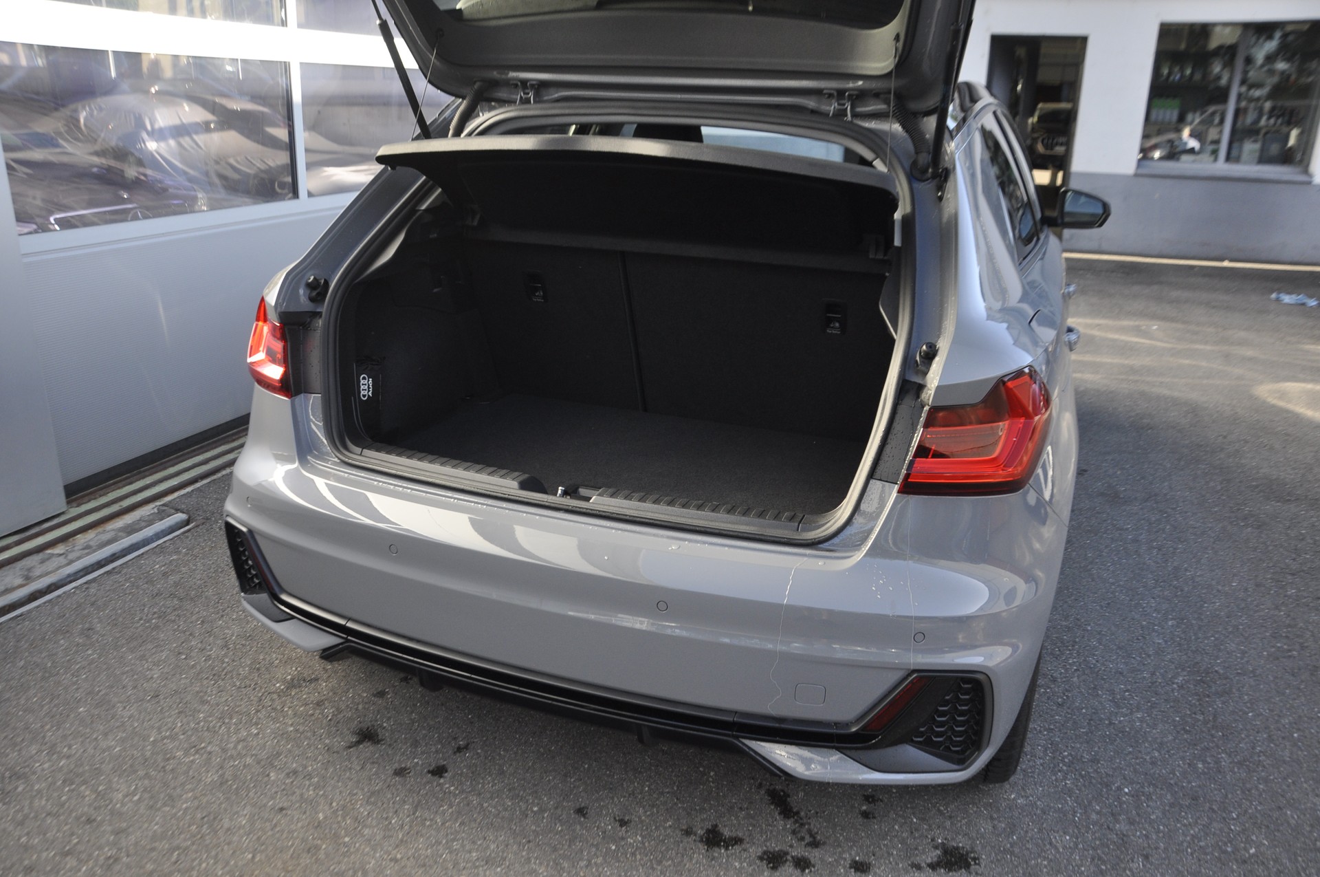 AUDI A1 Sportback 30 TFSI S Line S-tronic-image-14