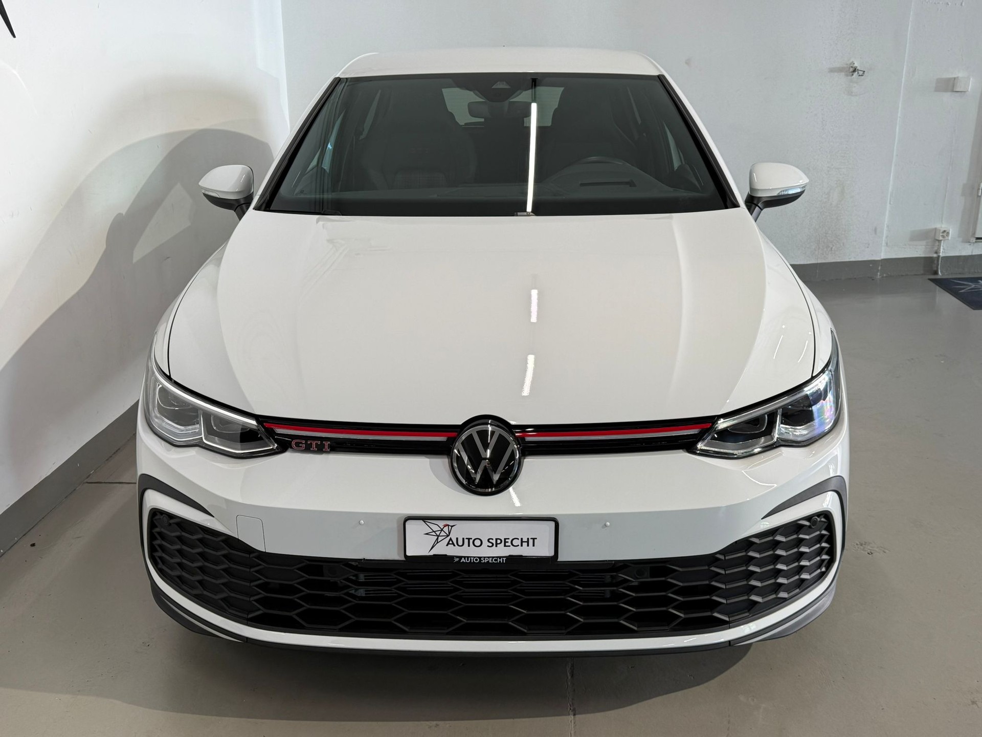 VW Golf 2.0 TSI GTI DSG-showroom-element-3