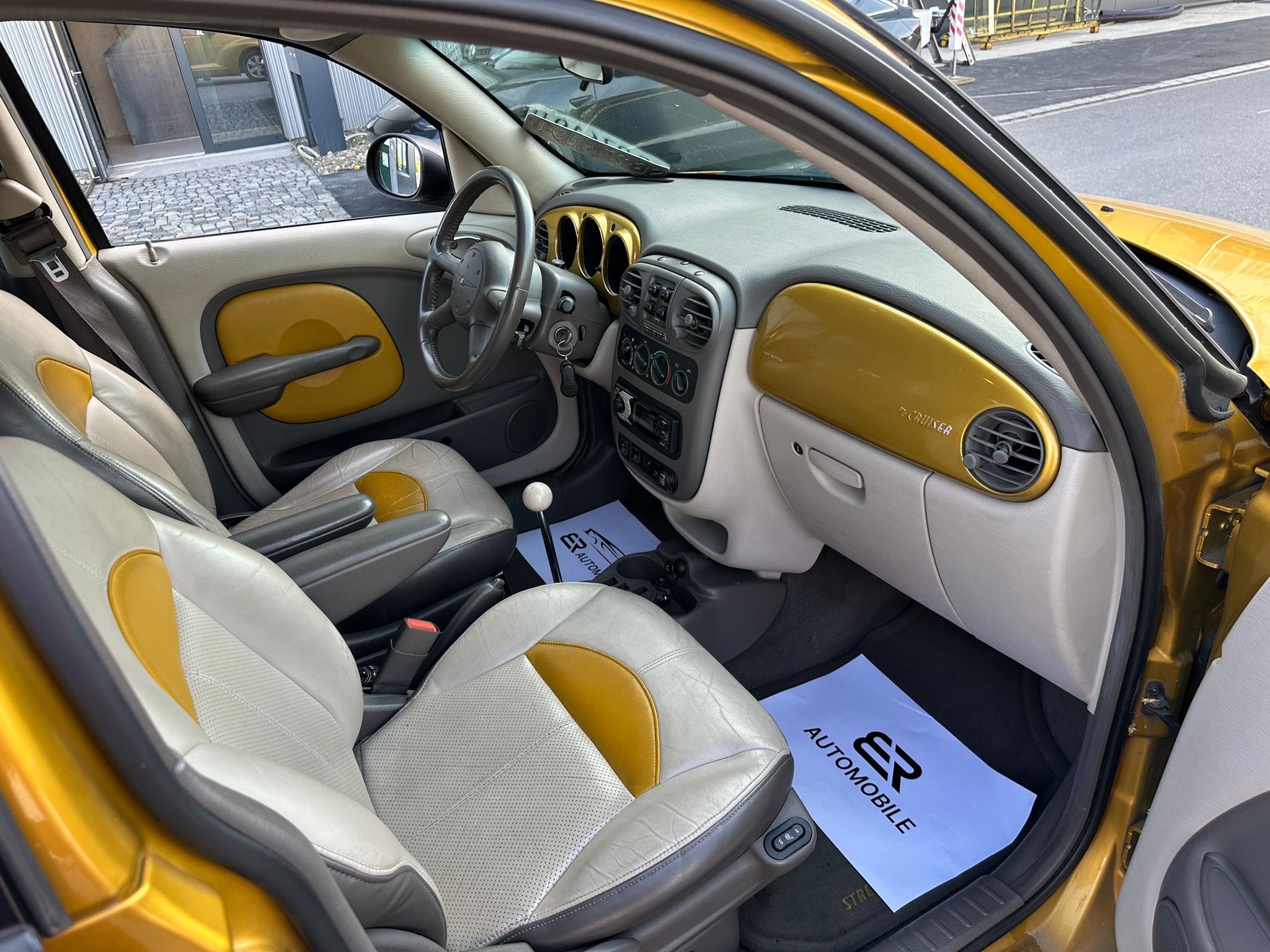 CHRYSLER PT Street Cruiser 2.0-image-12