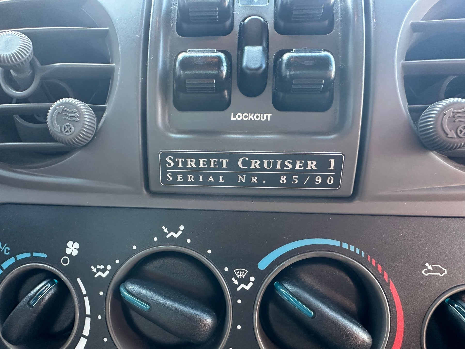 CHRYSLER PT Street Cruiser 2.0-image-14